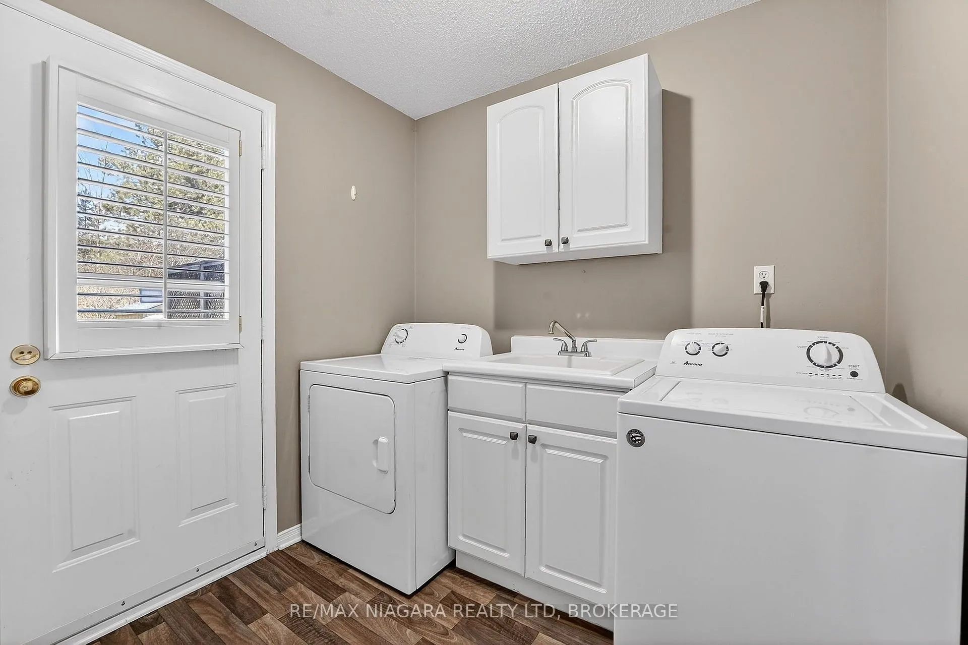 Photo 14 of 98 Silvercrest Court, Thorold, Confederation Heights — HOMEH