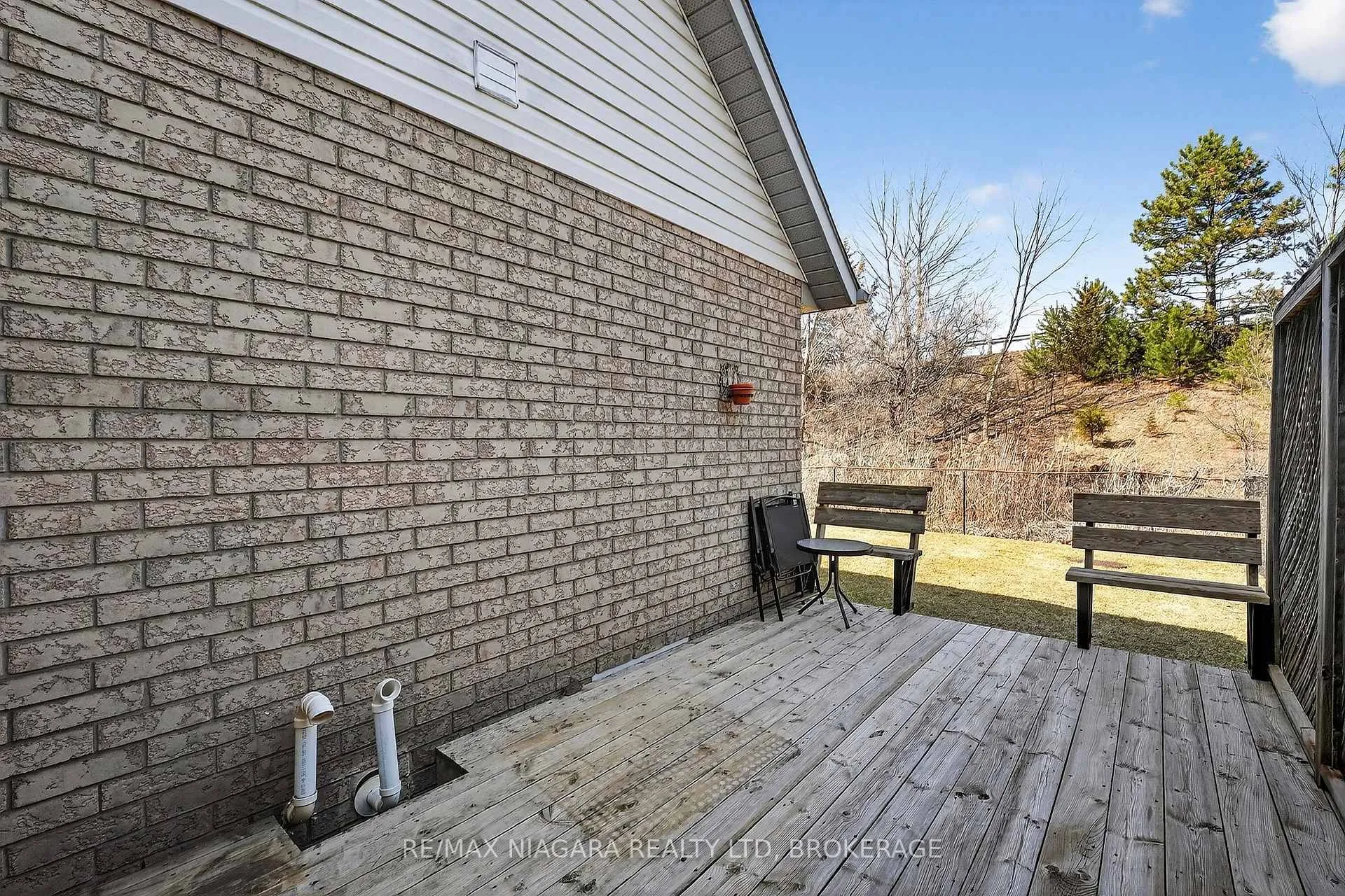 Photo 34 of 98 Silvercrest Court, Thorold, Confederation Heights — HOMEH