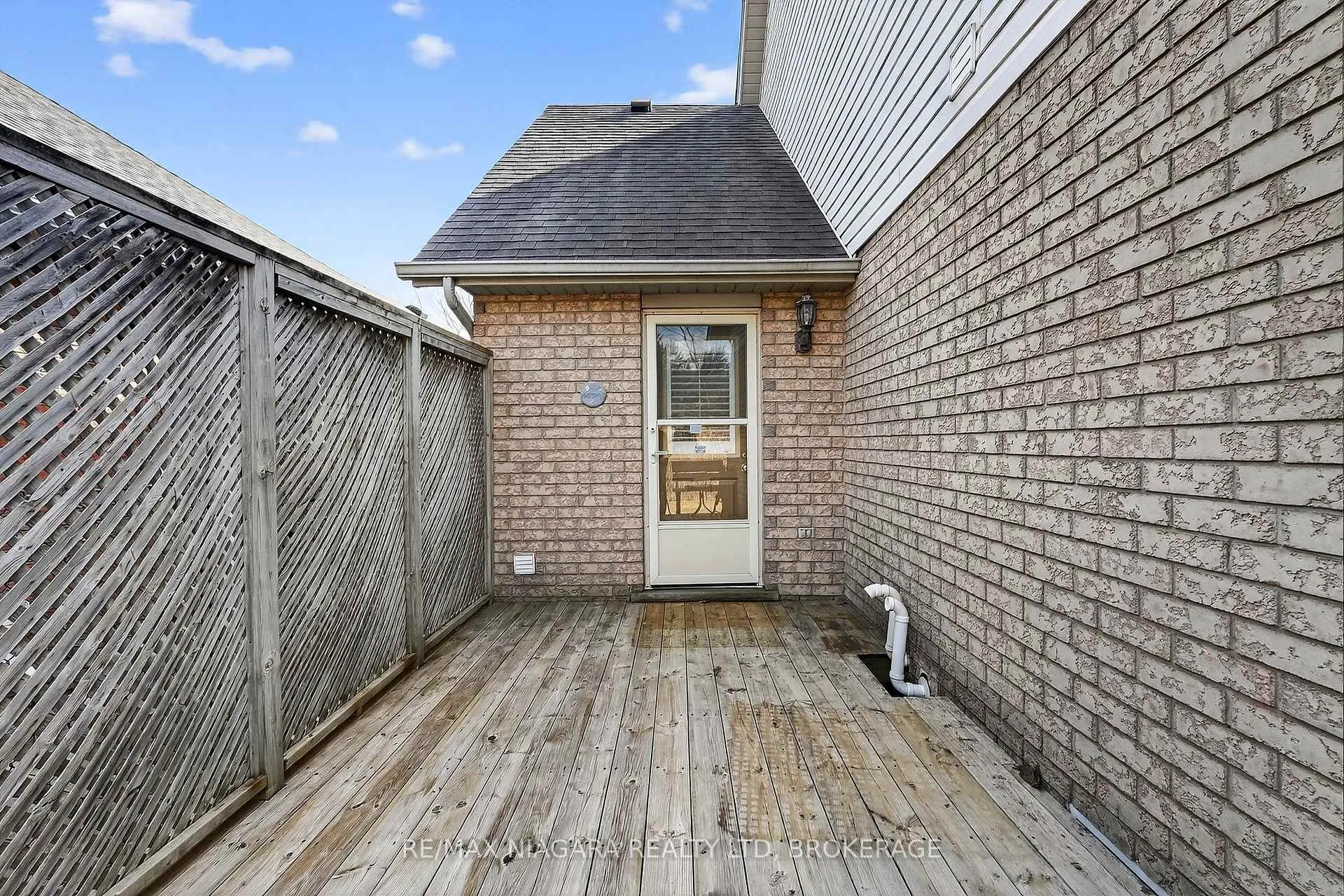Photo 35 of 98 Silvercrest Court, Thorold, Confederation Heights — HOMEH
