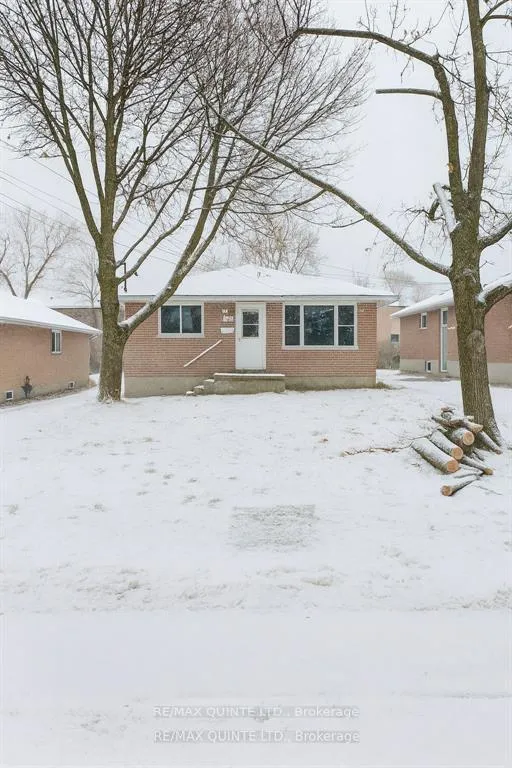 Photo 2 of 15 Union Street, Belleville, Belleville Ward — HOMEH
