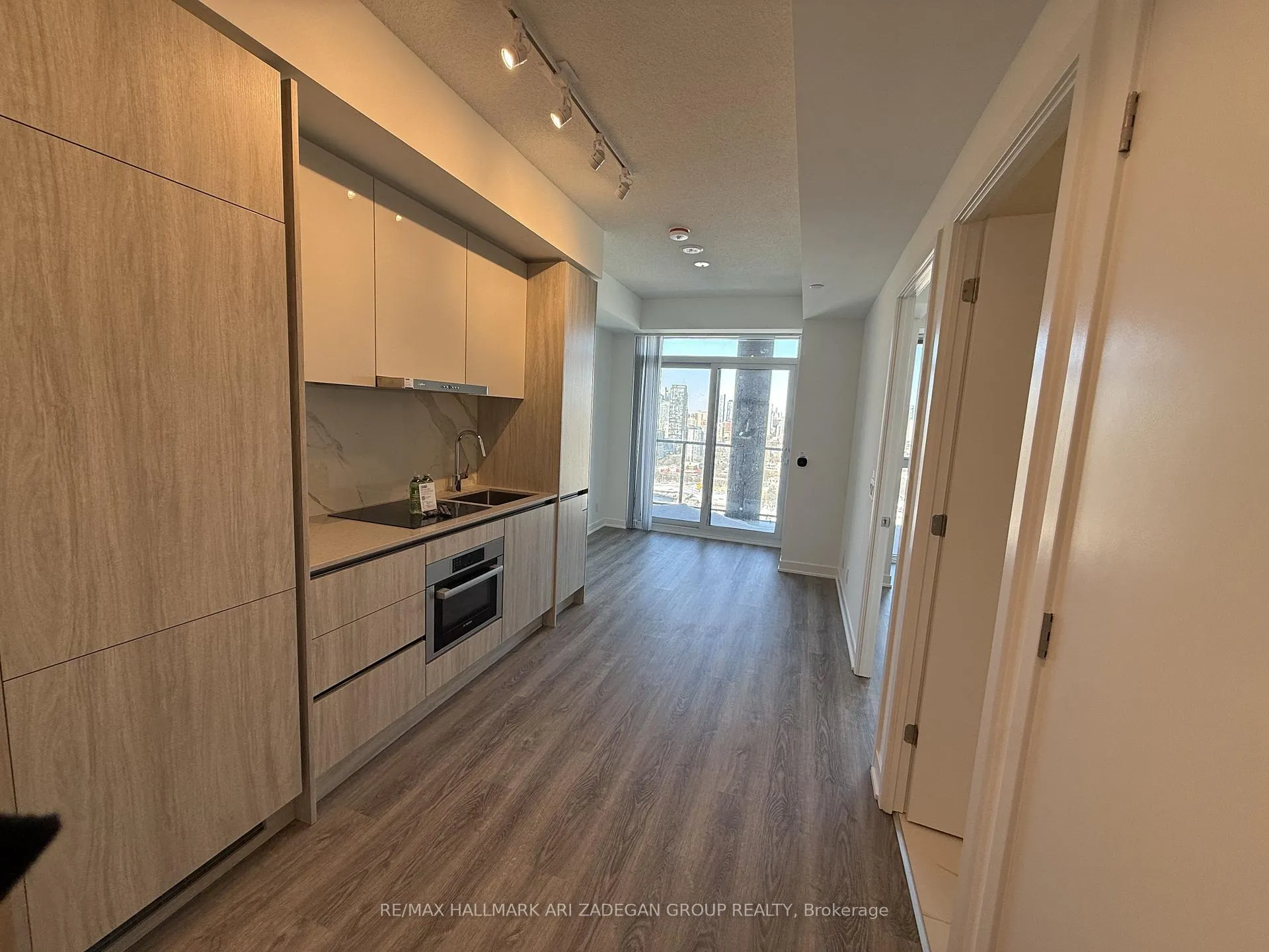 Photo 8 of Unit 3616, 180 Front Street E, Toronto, Moss Park — HOMEH