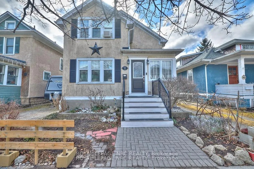 Front of 92 Dufferin Street