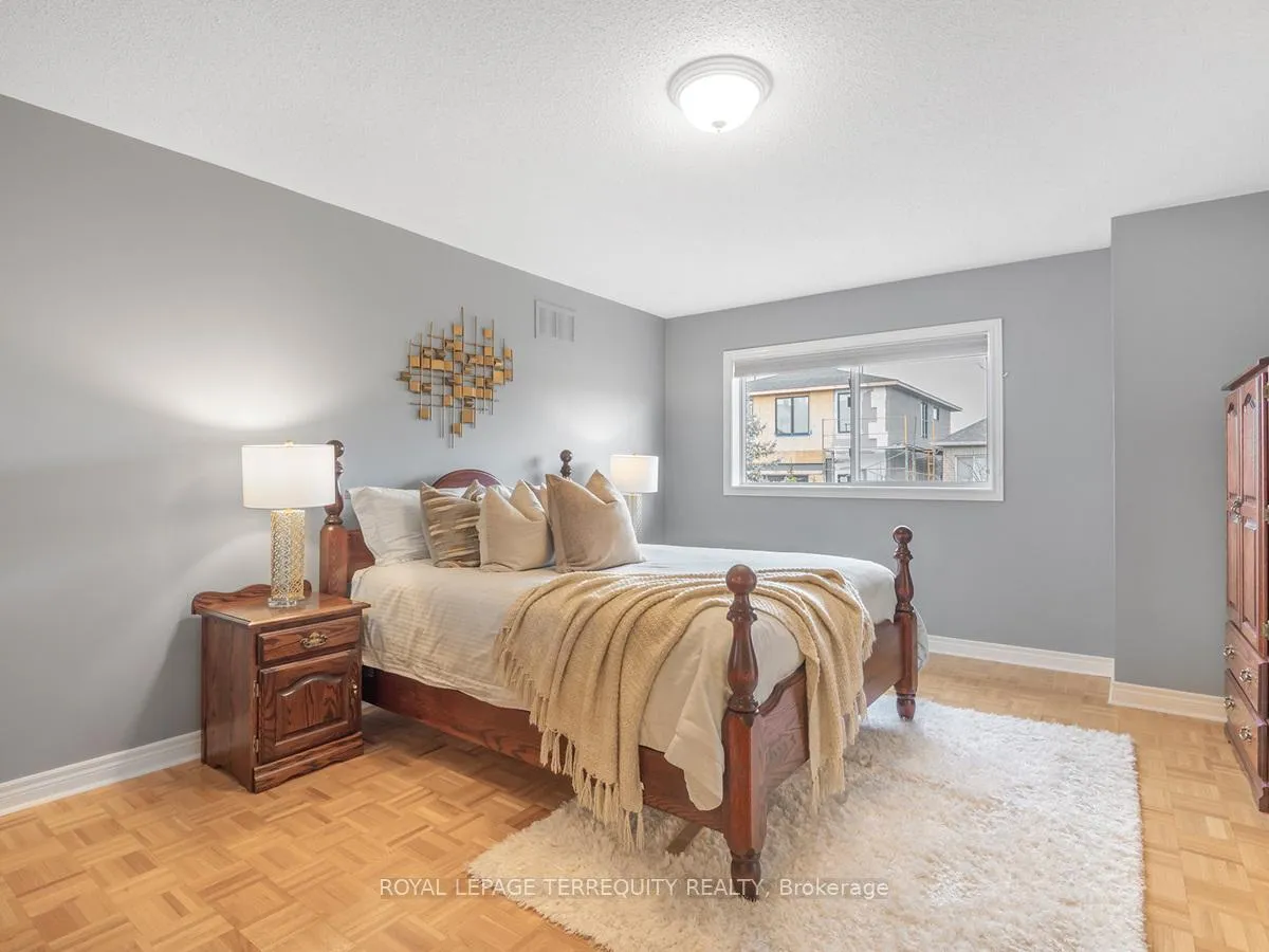 Photo 23 of 11 Avocet Drive, Vaughan, Vellore Village — HOMEH