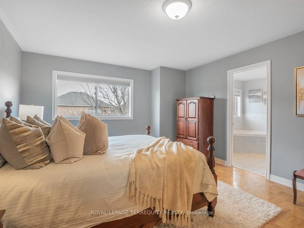 Photo 24 of 11 Avocet Drive, Vaughan, Vellore Village — HOMEH
