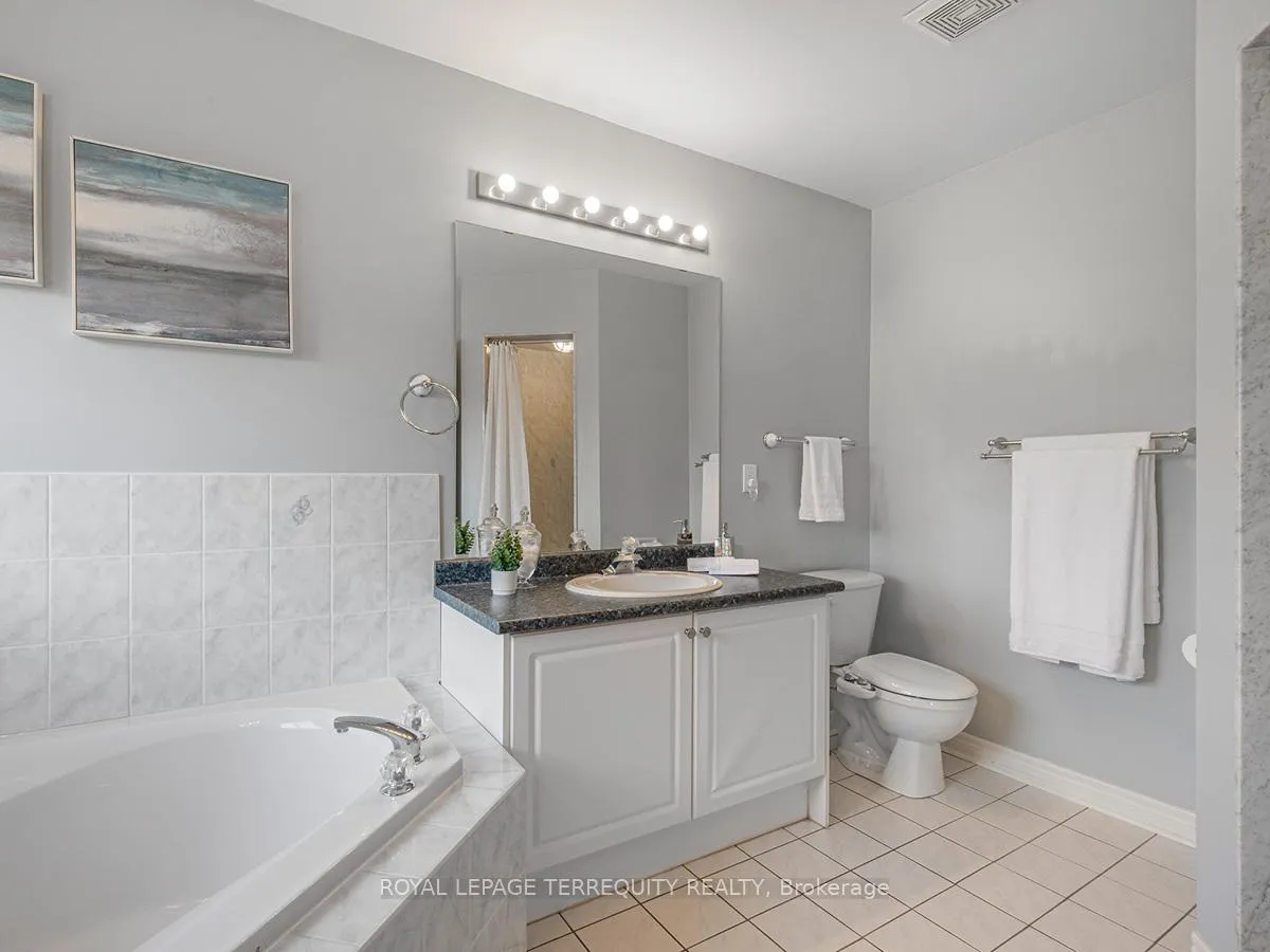 Photo 30 of 11 Avocet Drive, Vaughan, Vellore Village — HOMEH