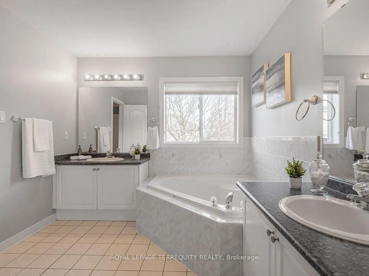 Photo 31 of 11 Avocet Drive, Vaughan, Vellore Village — HOMEH