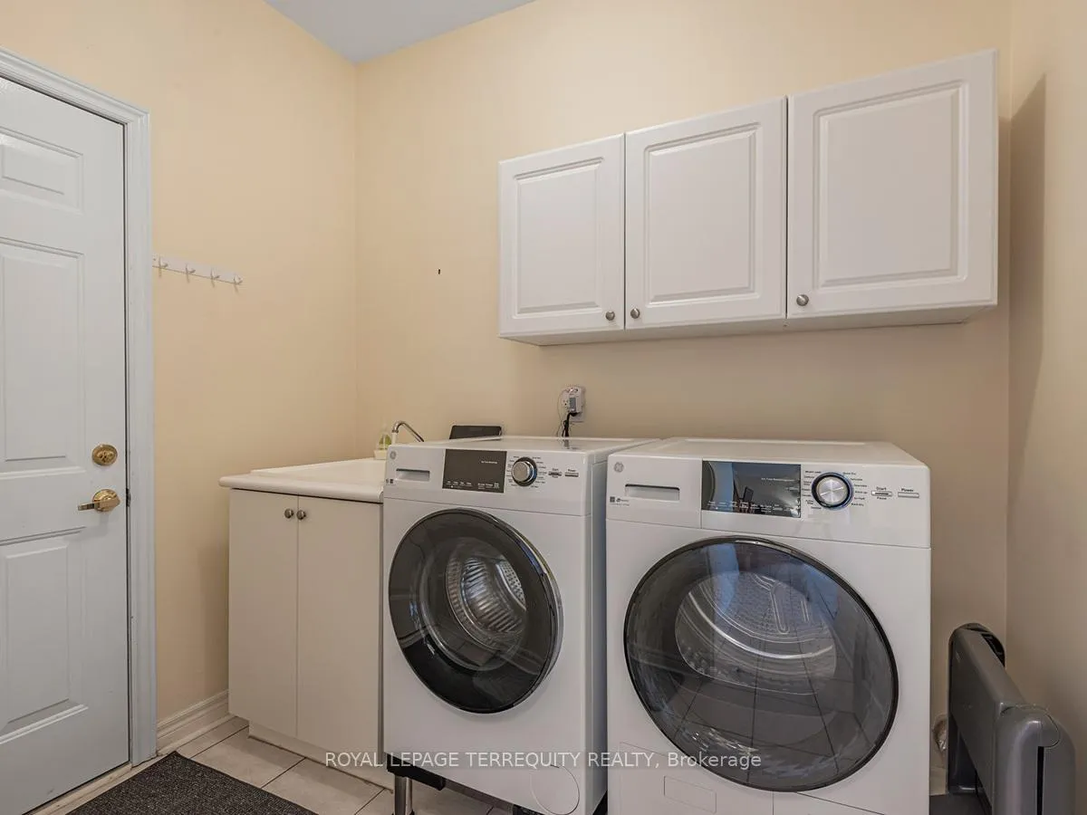 Photo 33 of 11 Avocet Drive, Vaughan, Vellore Village — HOMEH