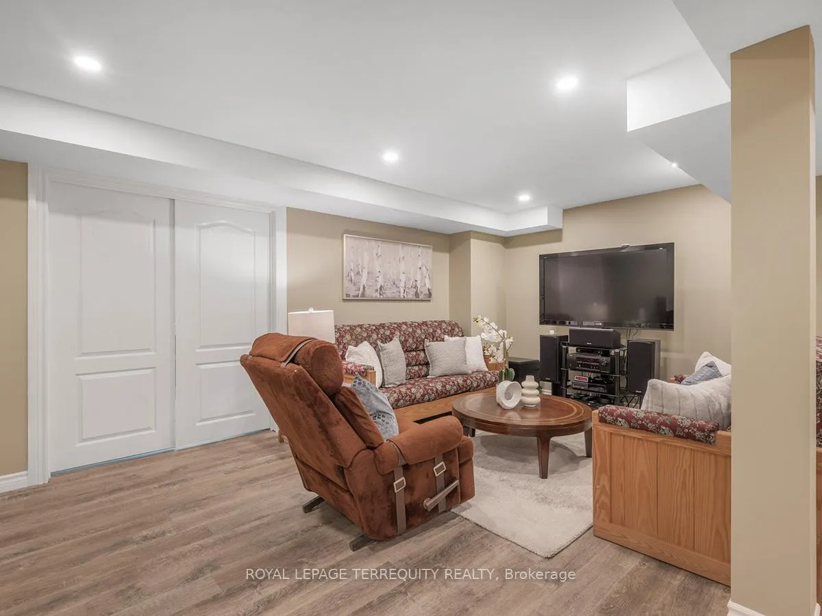 Photo 35 of 11 Avocet Drive, Vaughan, Vellore Village — HOMEH