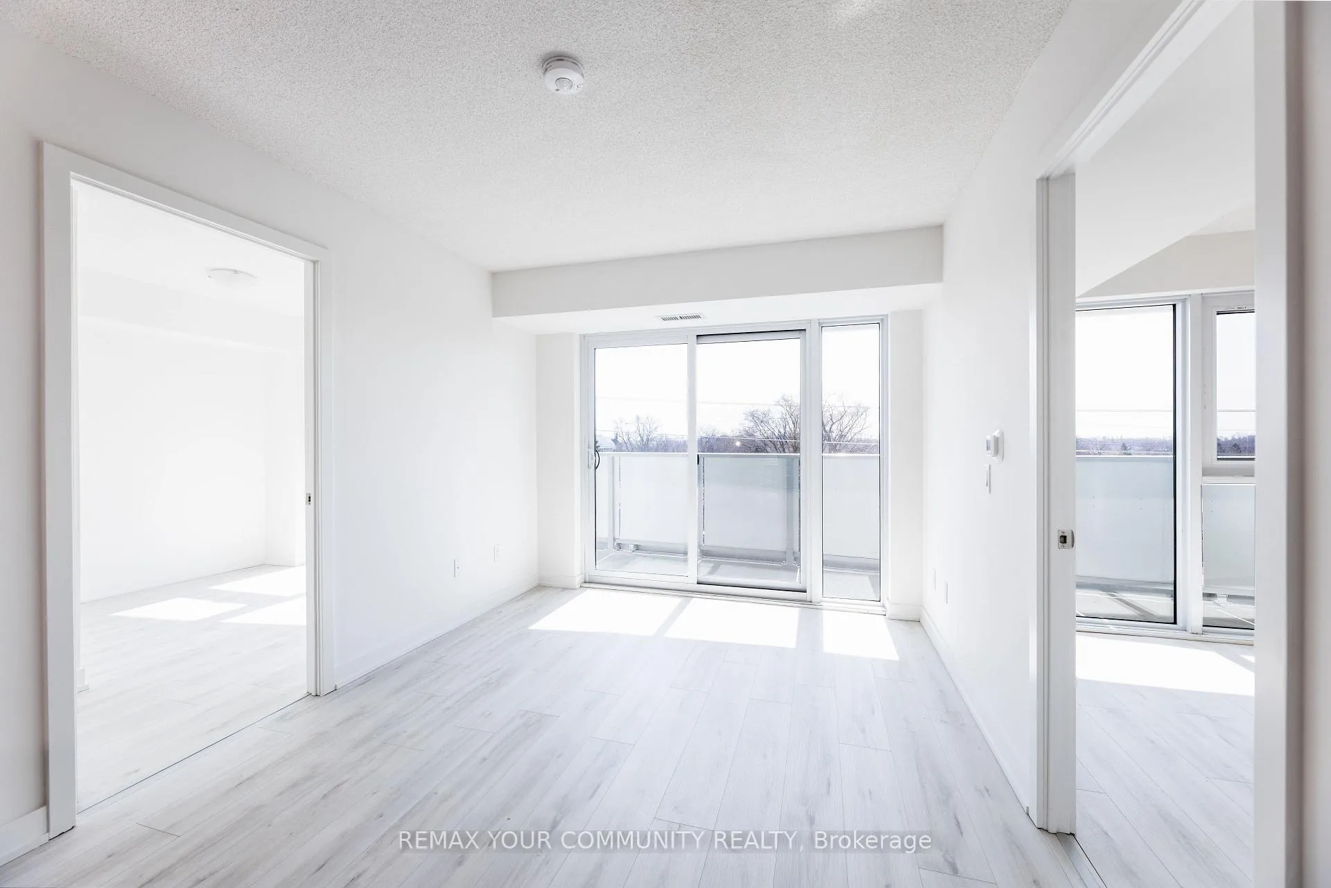 Photo 15 of Unit 312, 1010 Sandy Beach Road, Pickering, Bay Ridges — HOMEH