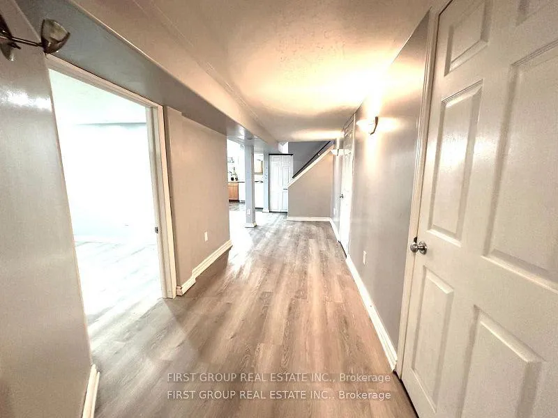 Photo 10 of 406 Summerhill Drive, Peterborough, Northcrest Ward 5 — HOMEH