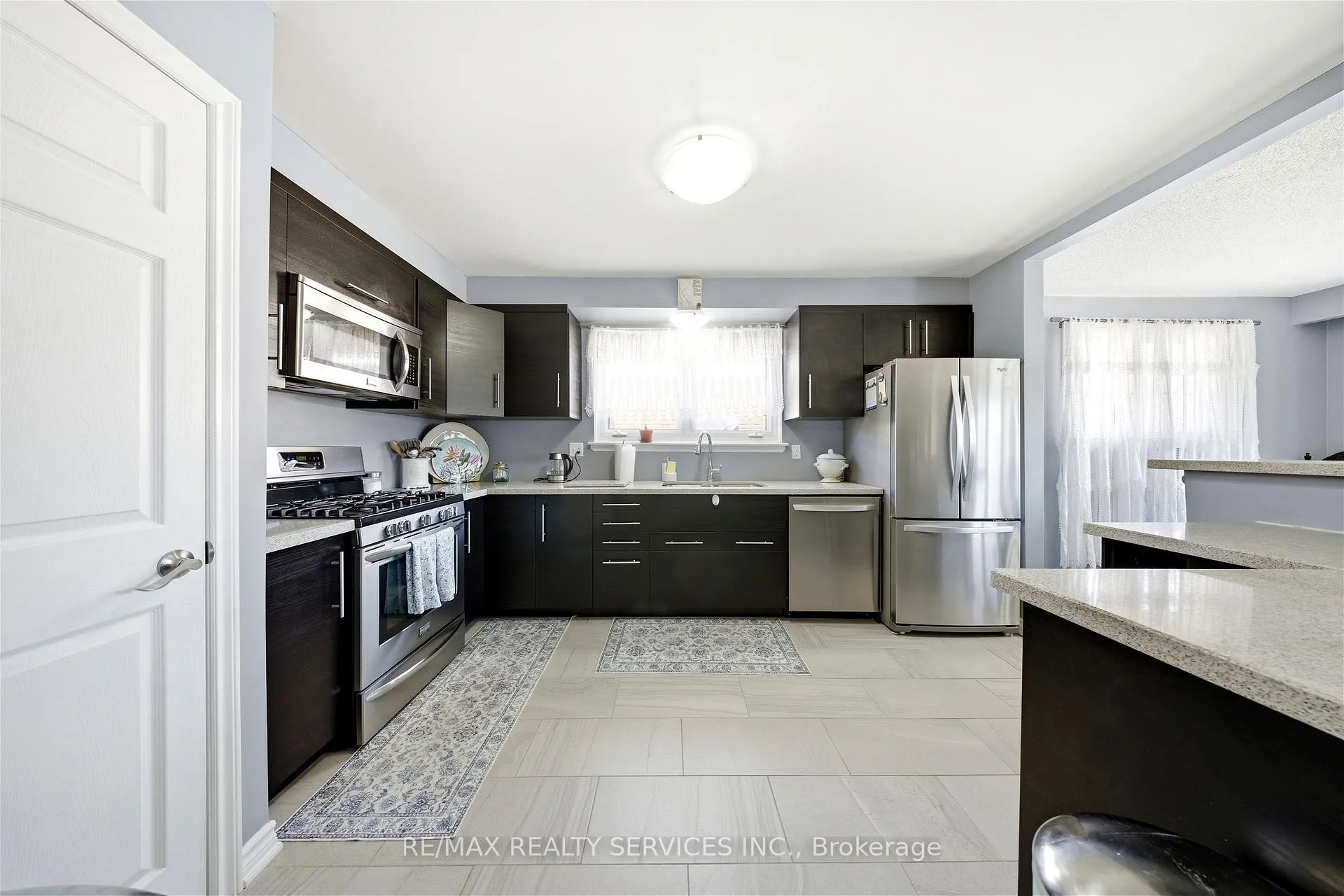 Photo 16 of 8 Edwin Drive, Brampton, Brampton South — HOMEH