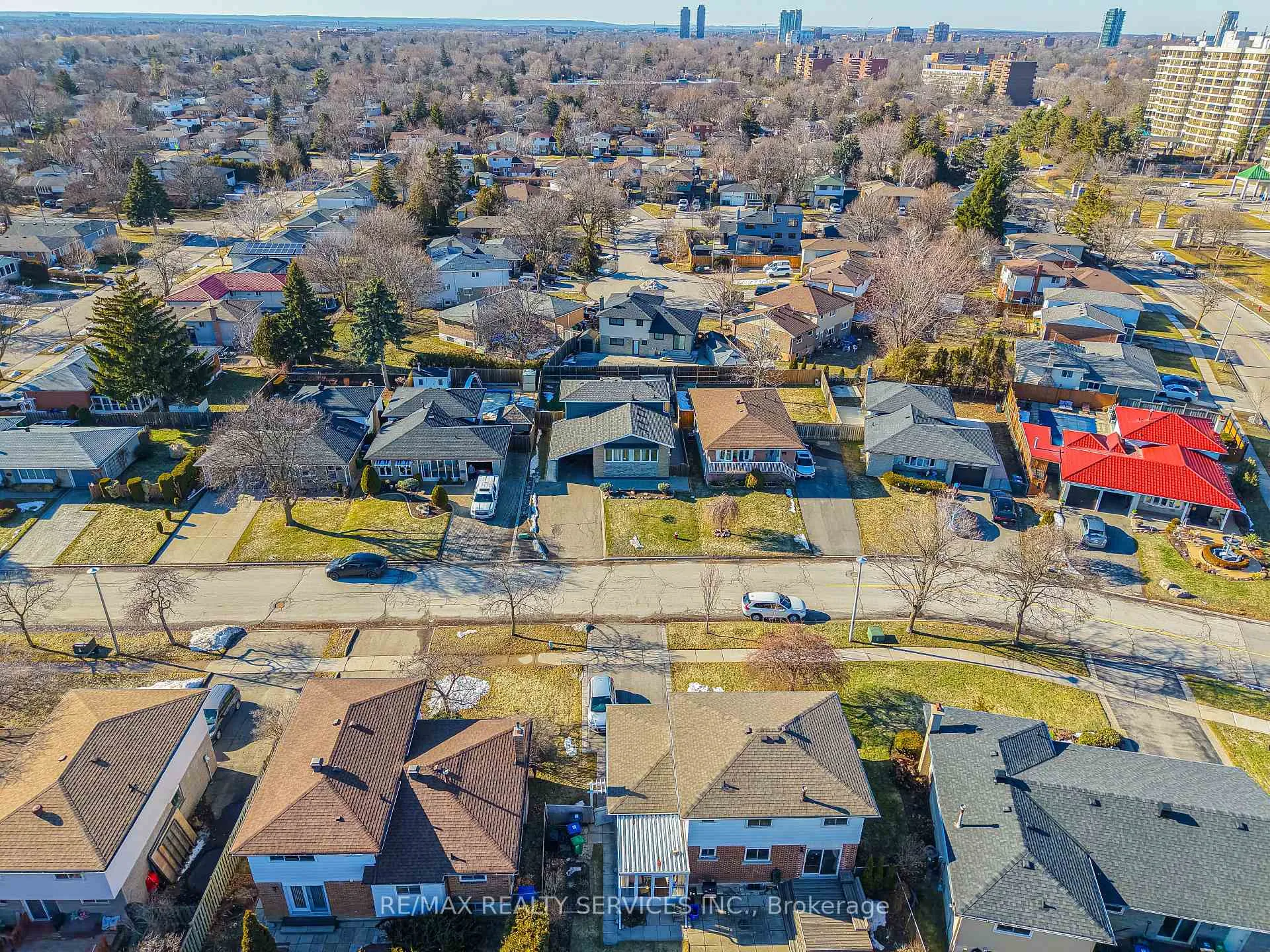 Photo 50 of 8 Edwin Drive, Brampton, Brampton South — HOMEH