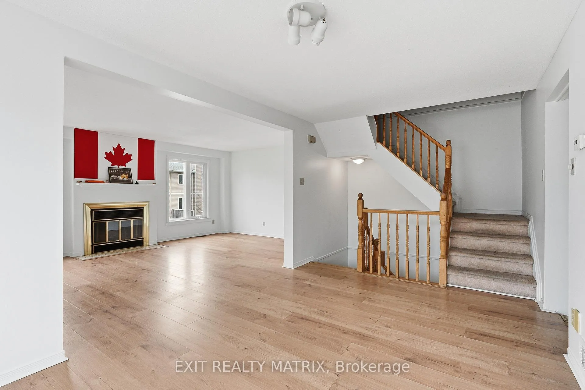 Photo 7 of Unit 17, 1838 Summerfields Crescent, Ottawa, Chapel Hill — HOMEH