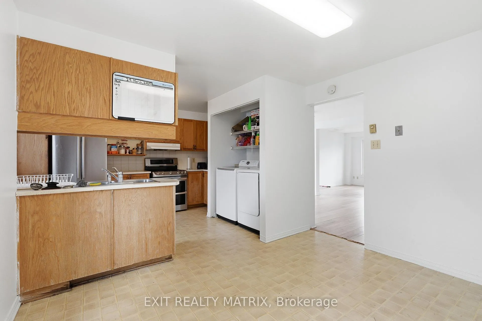 Photo 15 of Unit 17, 1838 Summerfields Crescent, Ottawa, Chapel Hill — HOMEH