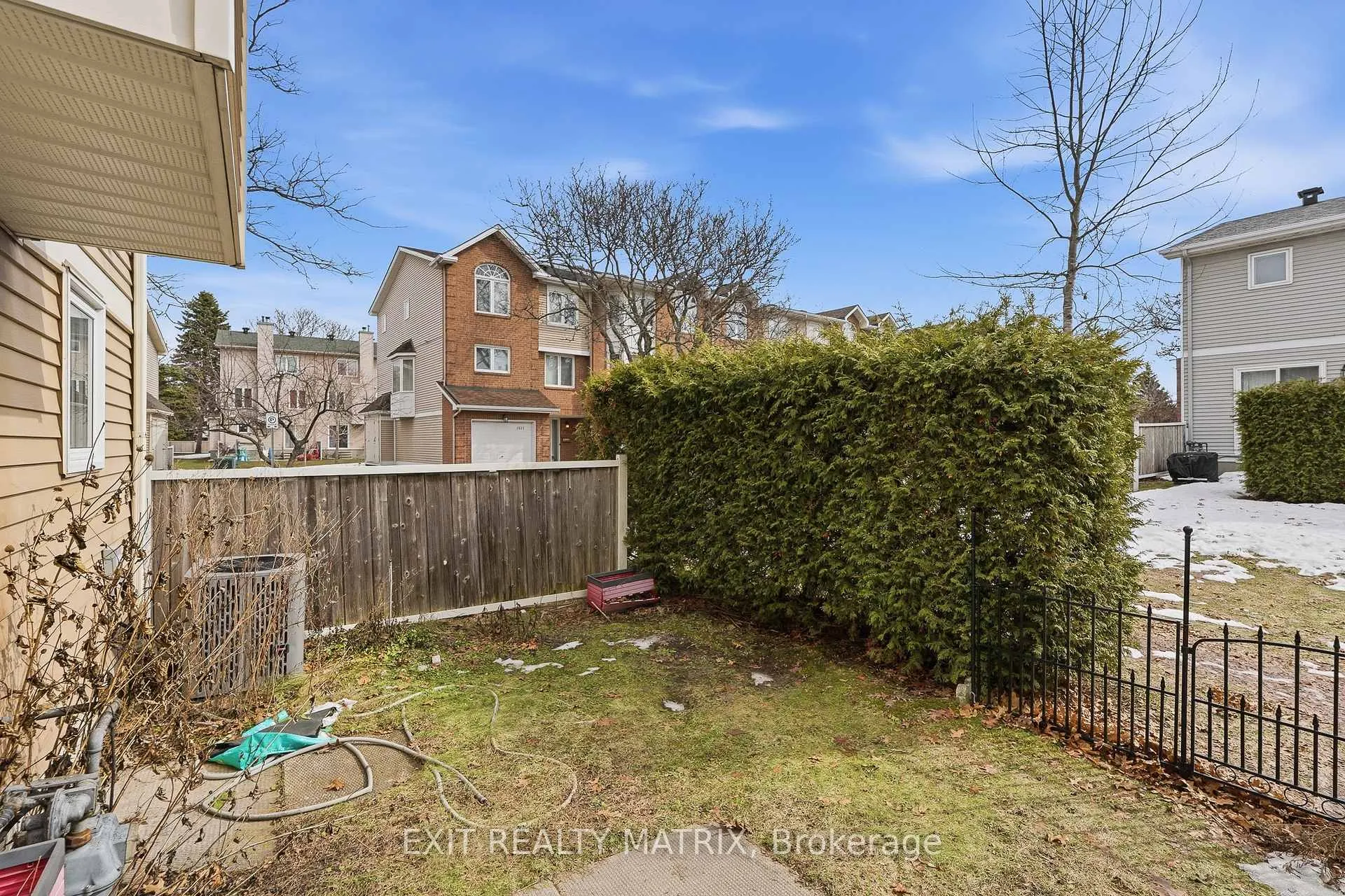 Photo 27 of Unit 17, 1838 Summerfields Crescent, Ottawa, Chapel Hill — HOMEH