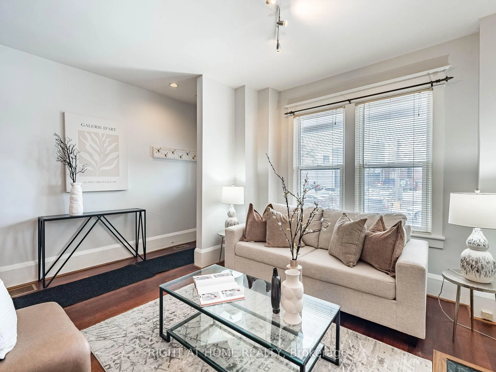 Photo 10 of 28 Erindale Avenue, Toronto, Playter Estates-Danforth — HOMEH