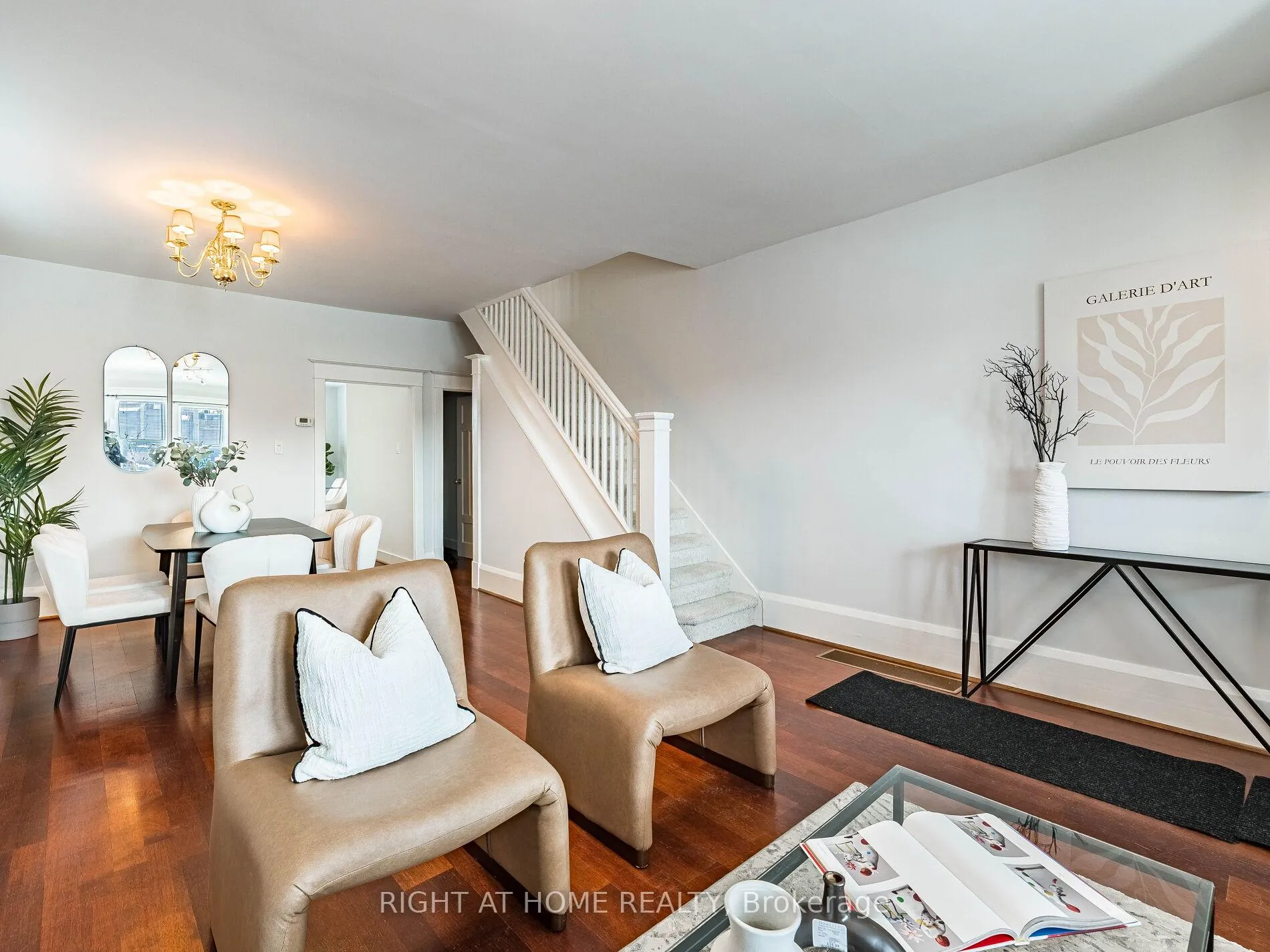 Photo 11 of 28 Erindale Avenue, Toronto, Playter Estates-Danforth — HOMEH