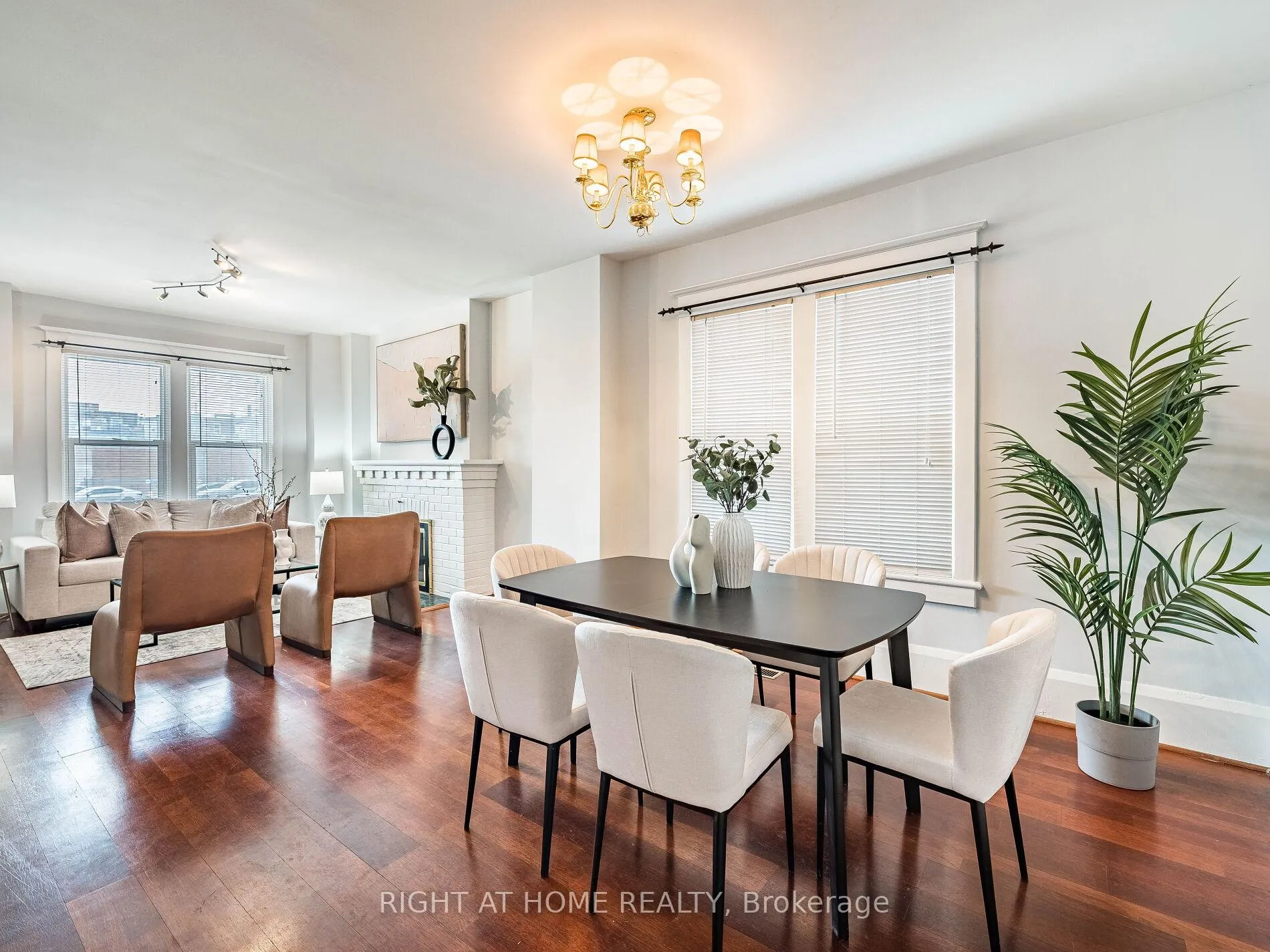 Photo 15 of 28 Erindale Avenue, Toronto, Playter Estates-Danforth — HOMEH