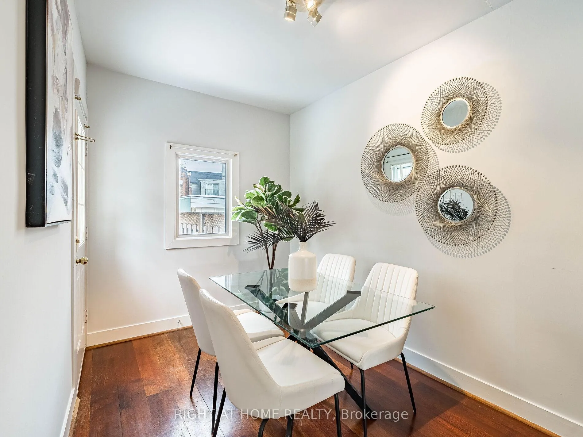 Photo 23 of 28 Erindale Avenue, Toronto, Playter Estates-Danforth — HOMEH