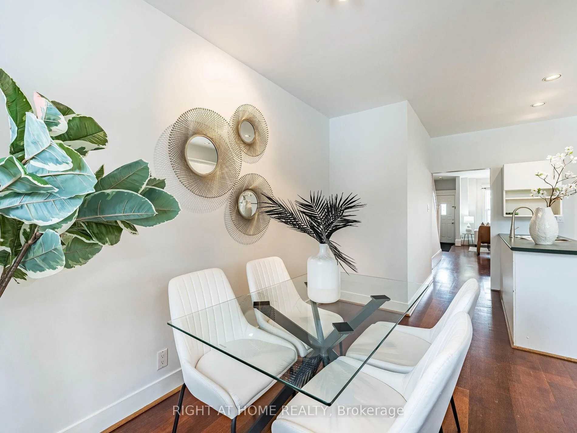 Photo 24 of 28 Erindale Avenue, Toronto, Playter Estates-Danforth — HOMEH