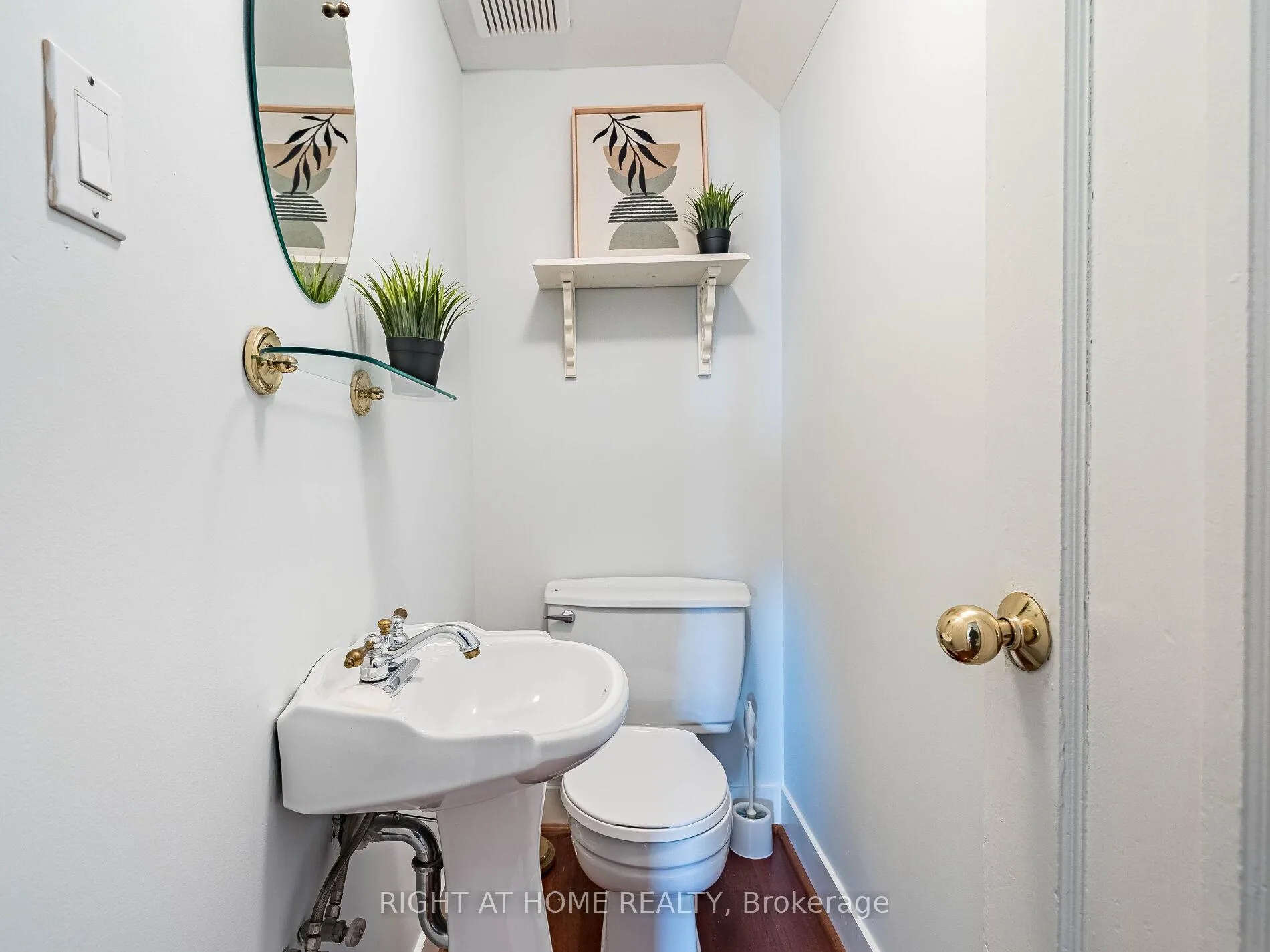 Photo 27 of 28 Erindale Avenue, Toronto, Playter Estates-Danforth — HOMEH