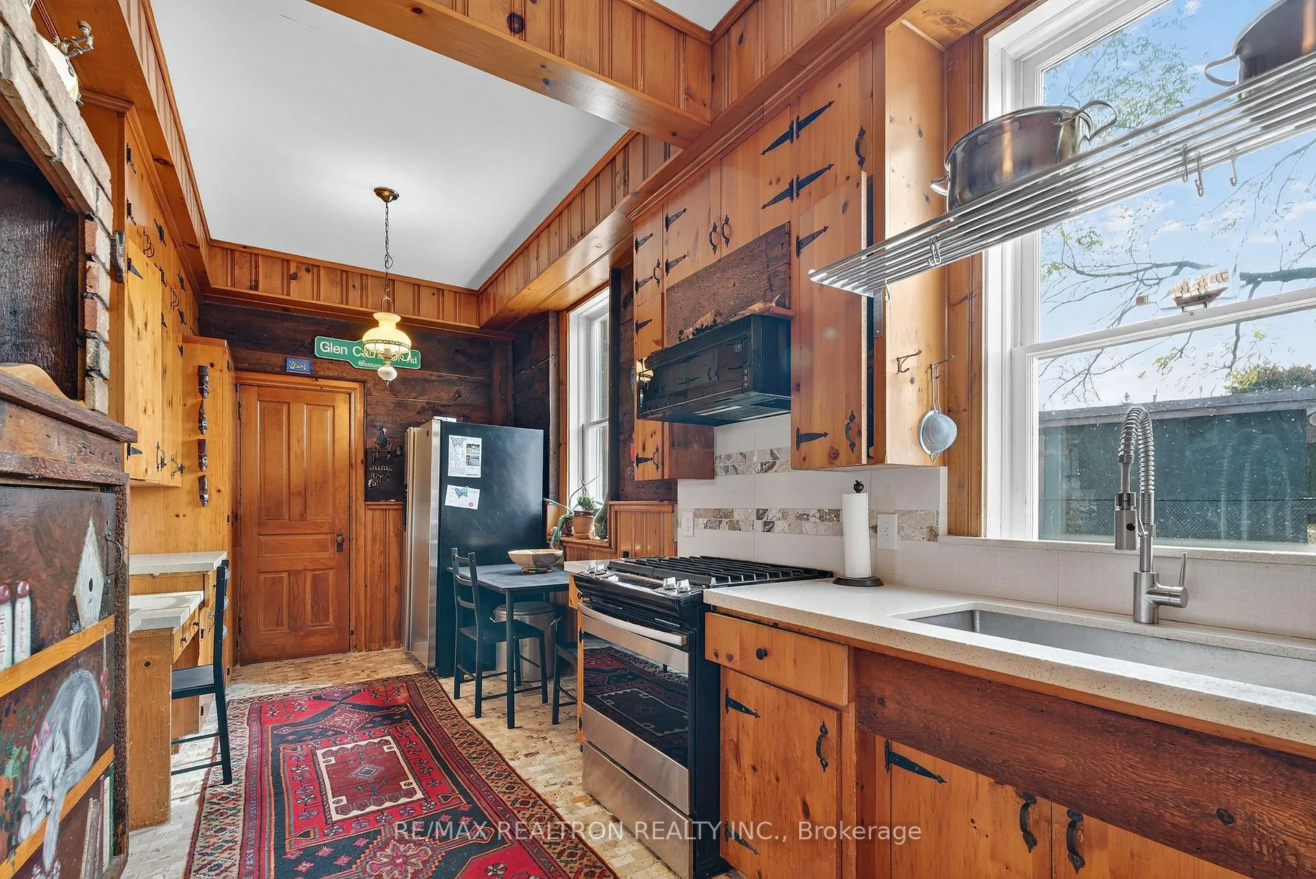 Photo 11 of 9 The Queensway, Georgina, Keswick North — HOMEH