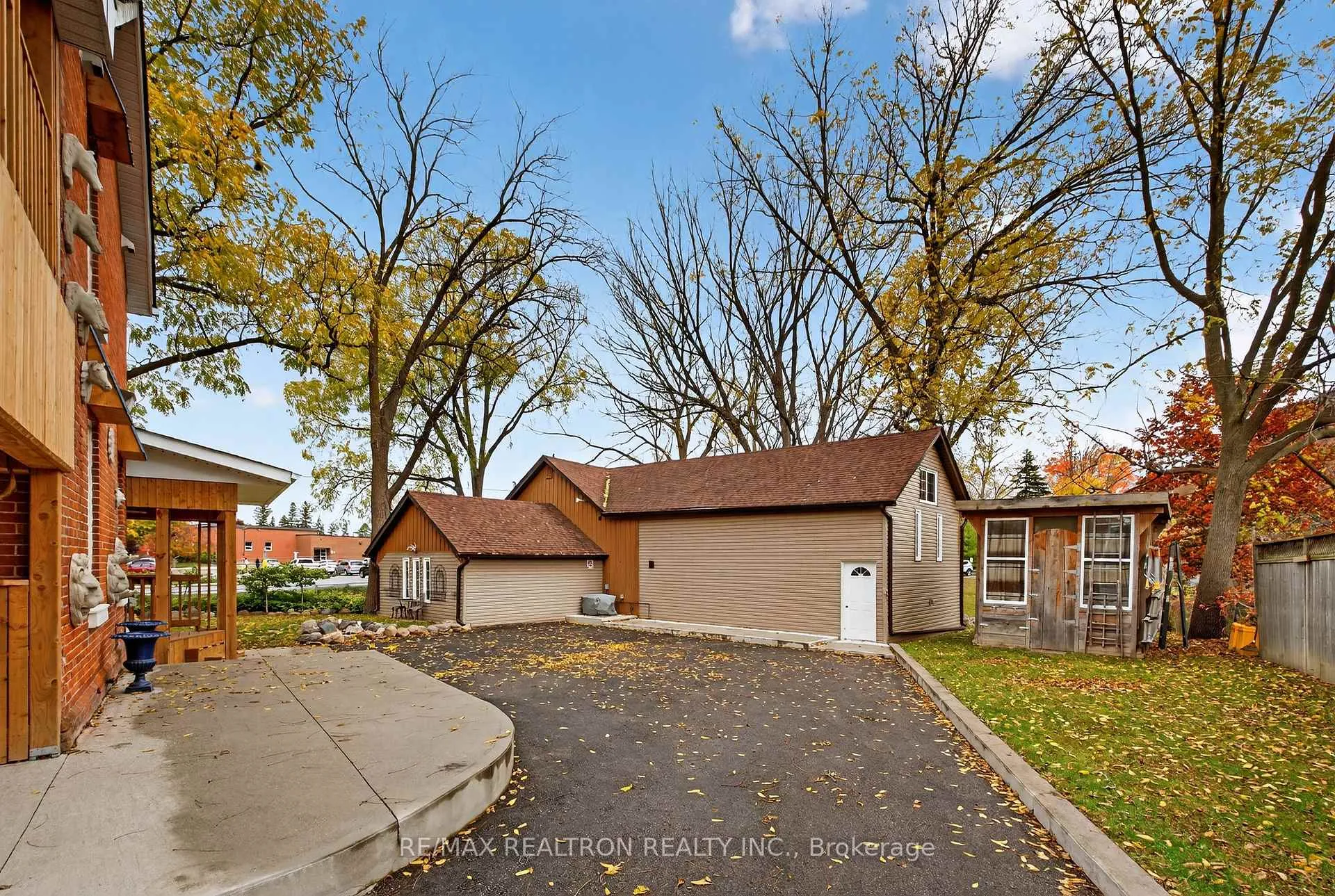 Photo 38 of 9 The Queensway, Georgina, Keswick North — HOMEH