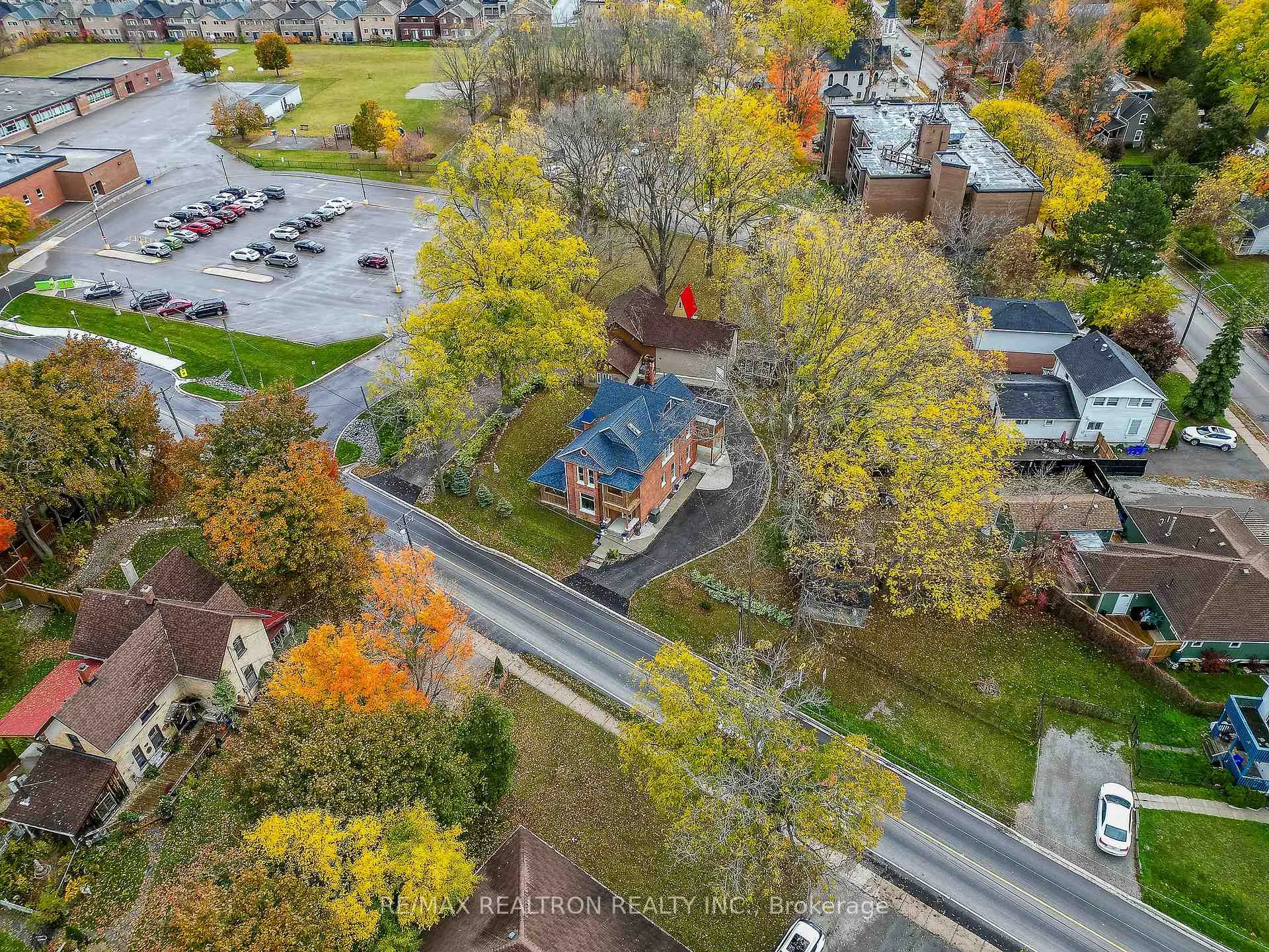 Photo 47 of 9 The Queensway, Georgina, Keswick North — HOMEH