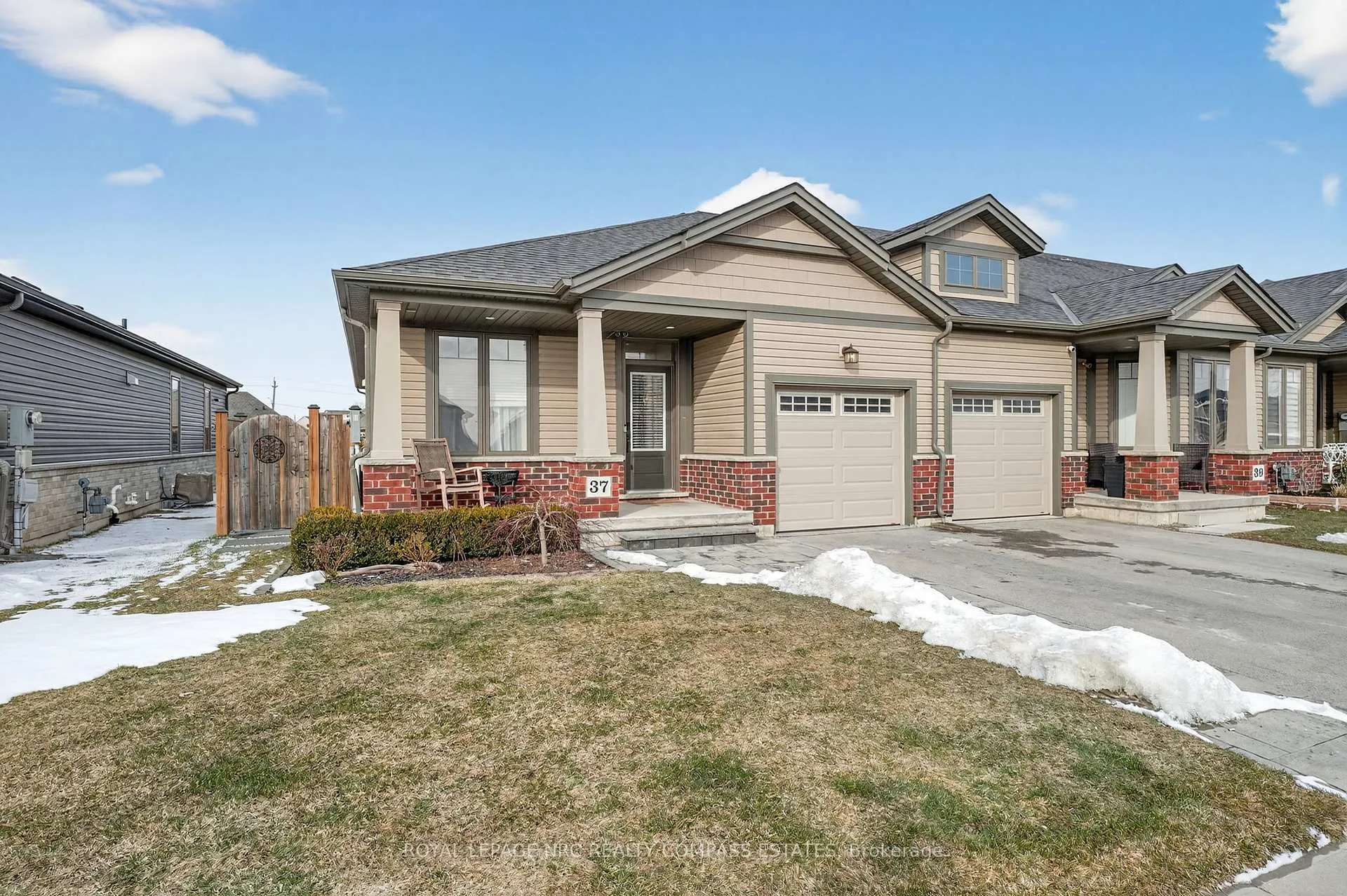 Photo 2 of 37 Ellis Avenue, St. Catharines, Oakdale — HOMEH