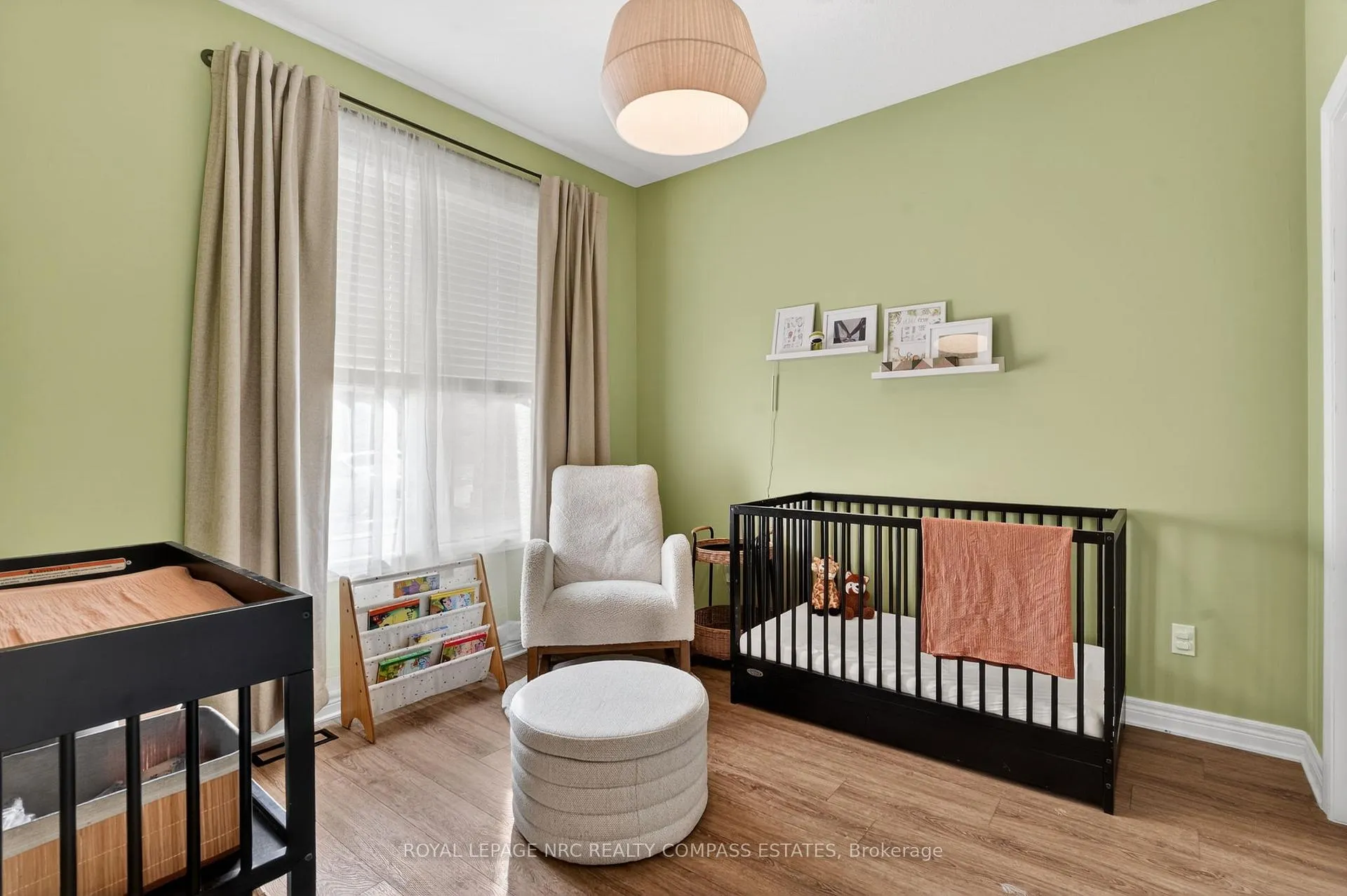 Photo 5 of 37 Ellis Avenue, St. Catharines, Oakdale — HOMEH