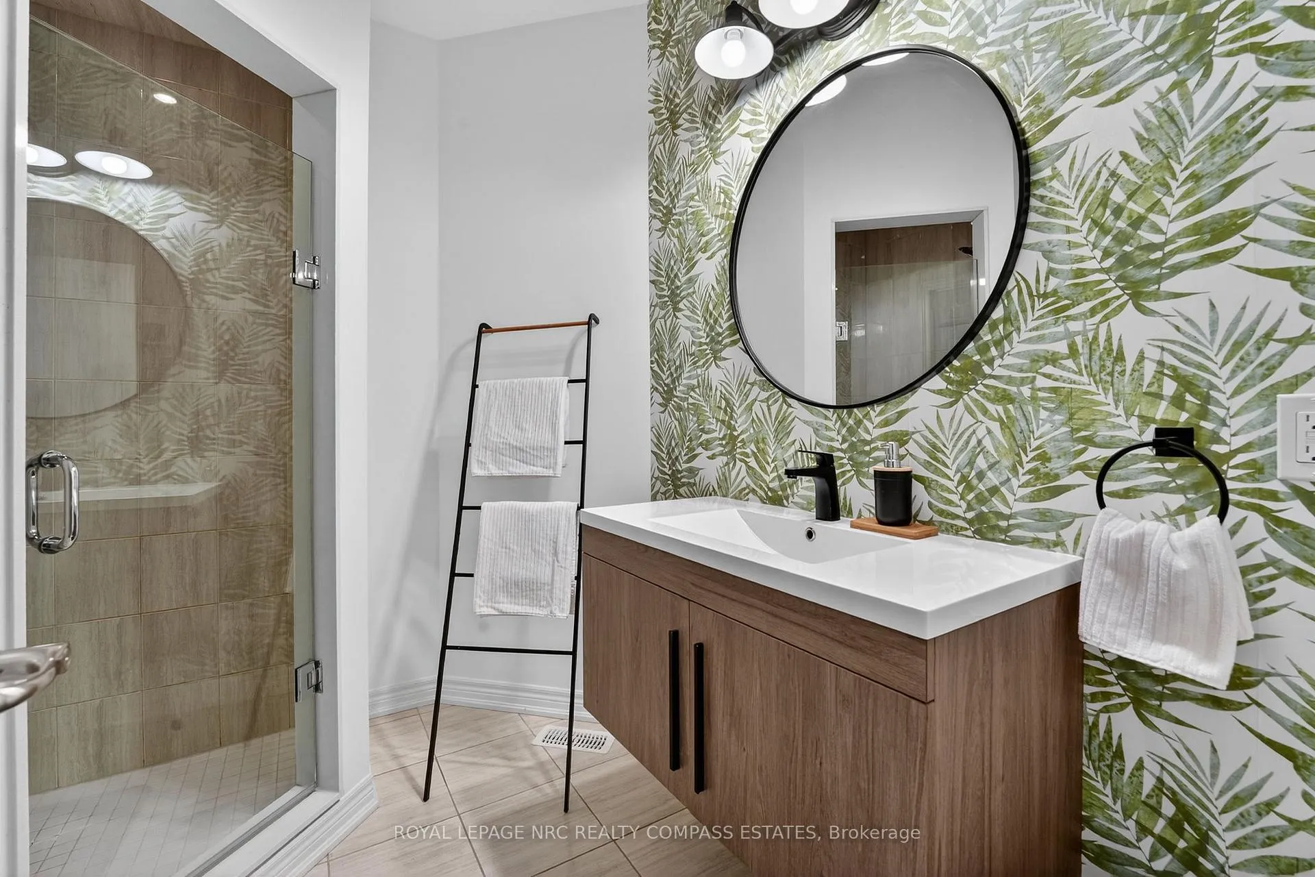Photo 8 of 37 Ellis Avenue, St. Catharines, Oakdale — HOMEH