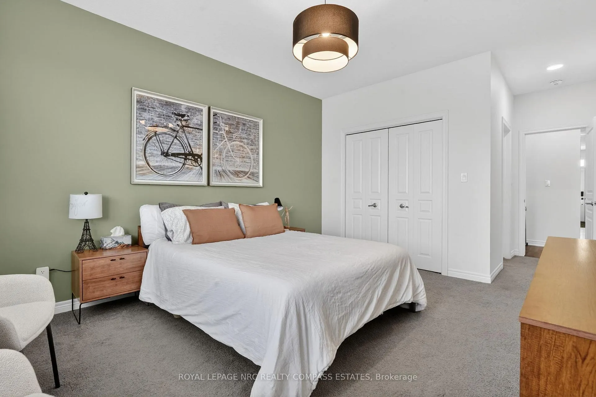 Photo 25 of 37 Ellis Avenue, St. Catharines, Oakdale — HOMEH