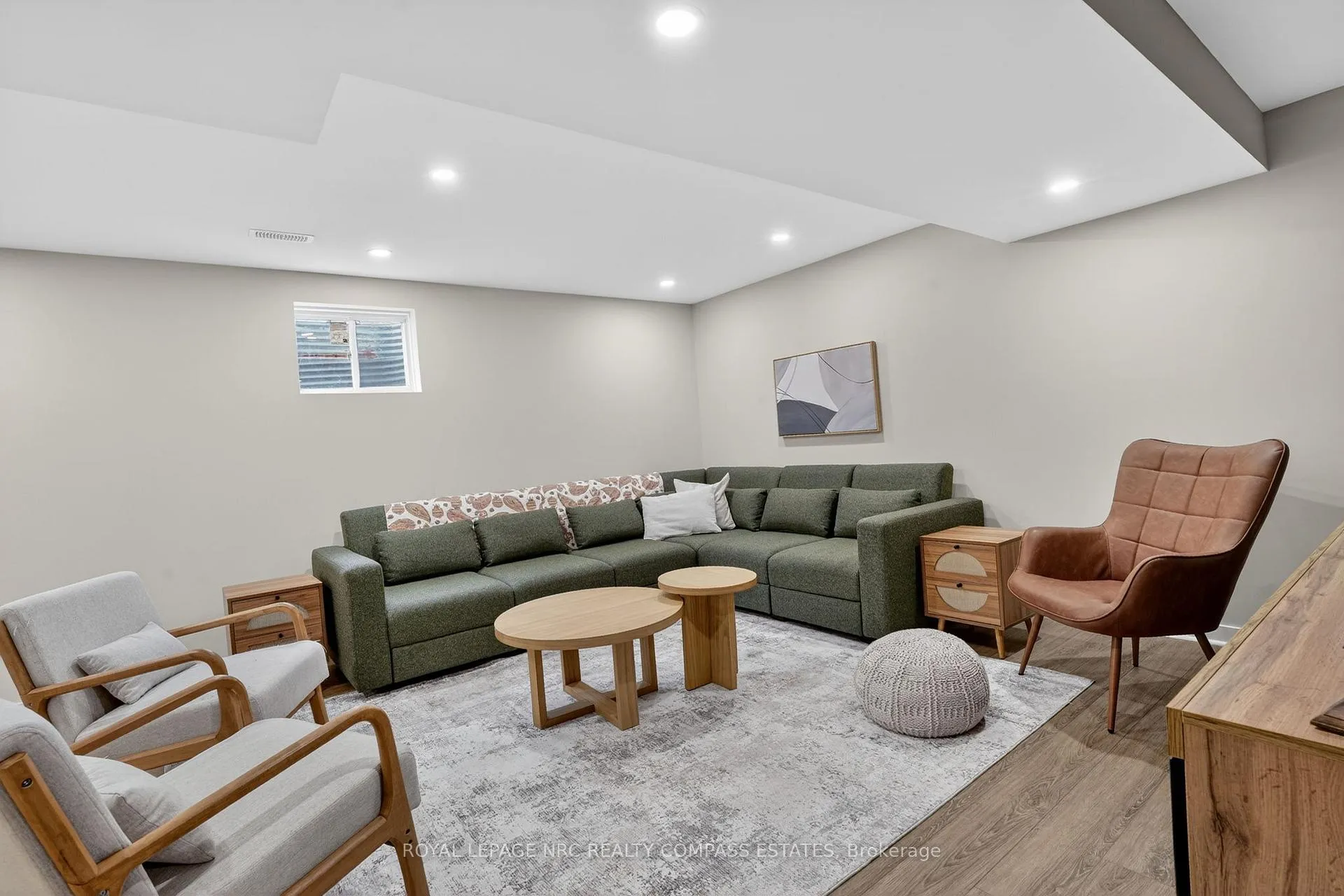 Photo 35 of 37 Ellis Avenue, St. Catharines, Oakdale — HOMEH
