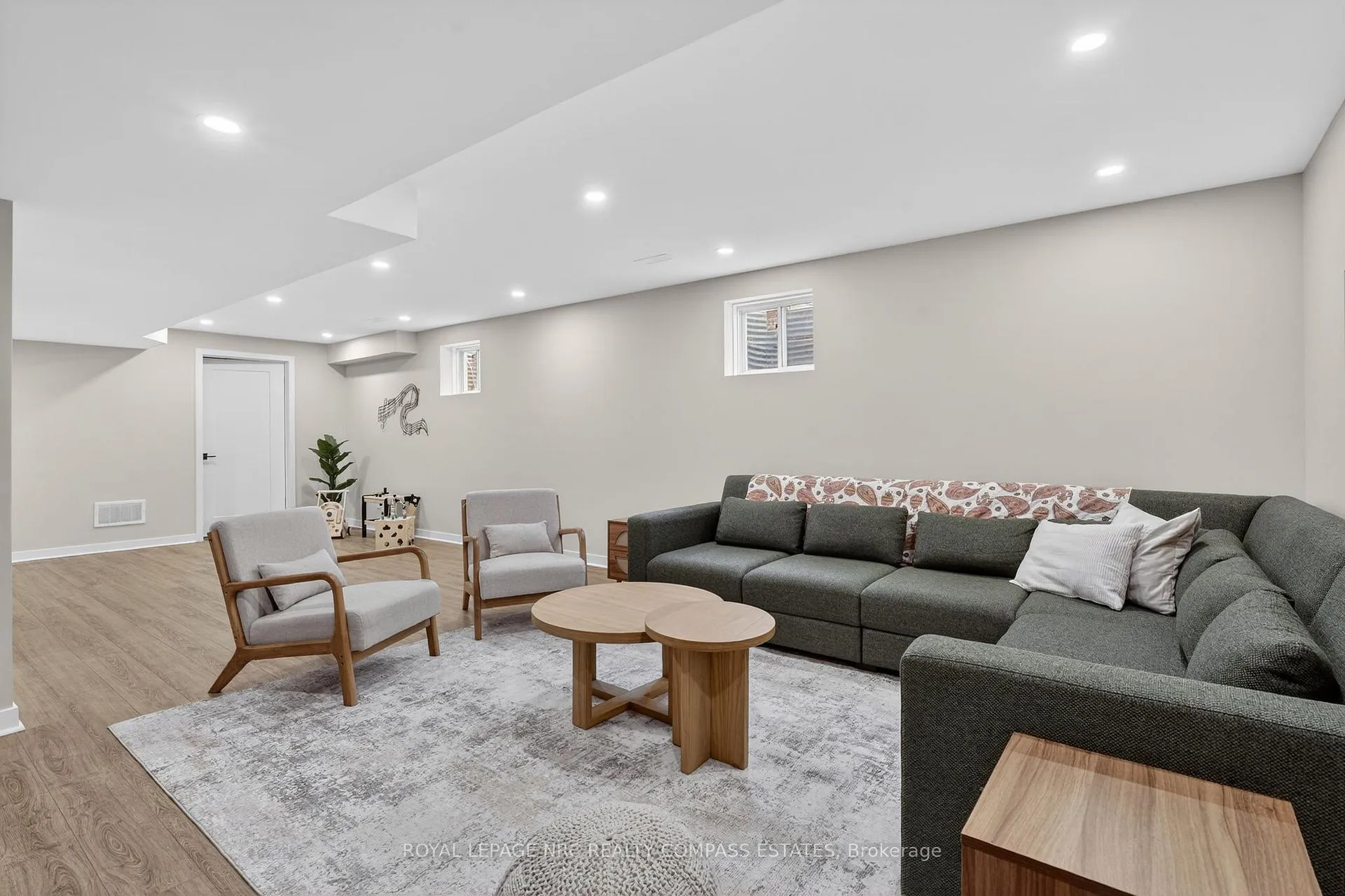 Photo 36 of 37 Ellis Avenue, St. Catharines, Oakdale — HOMEH