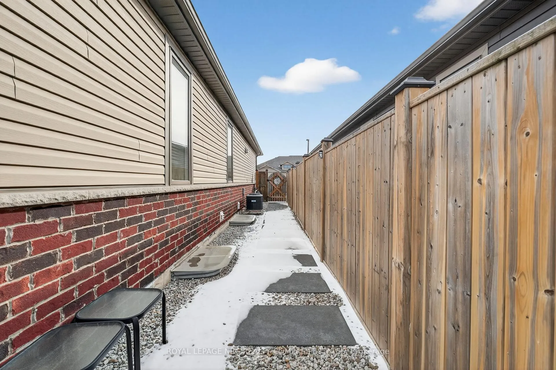 Photo 45 of 37 Ellis Avenue, St. Catharines, Oakdale — HOMEH