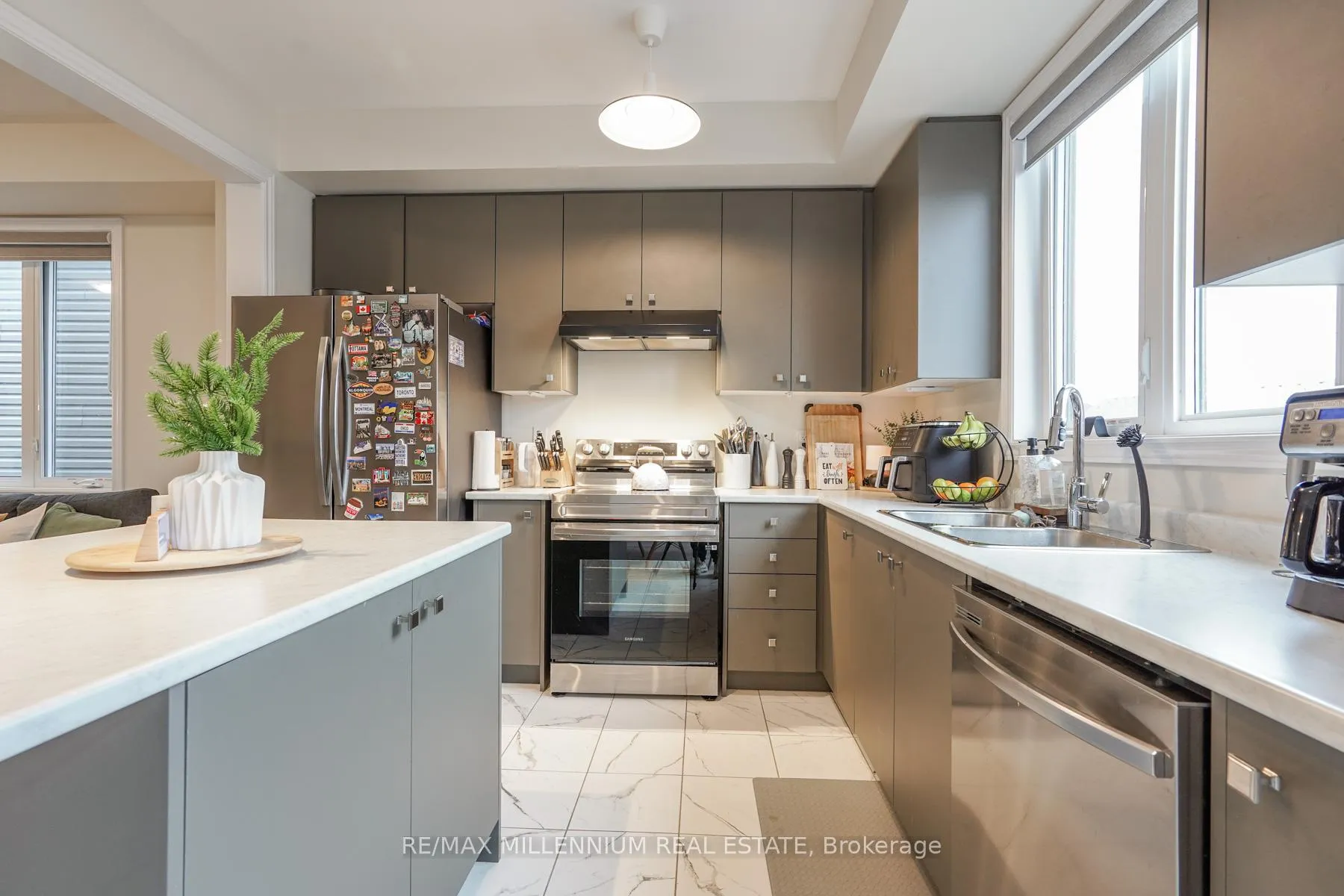Photo 12 of 299 Vanilla Trail, Thorold, Rolling Meadows — HOMEH