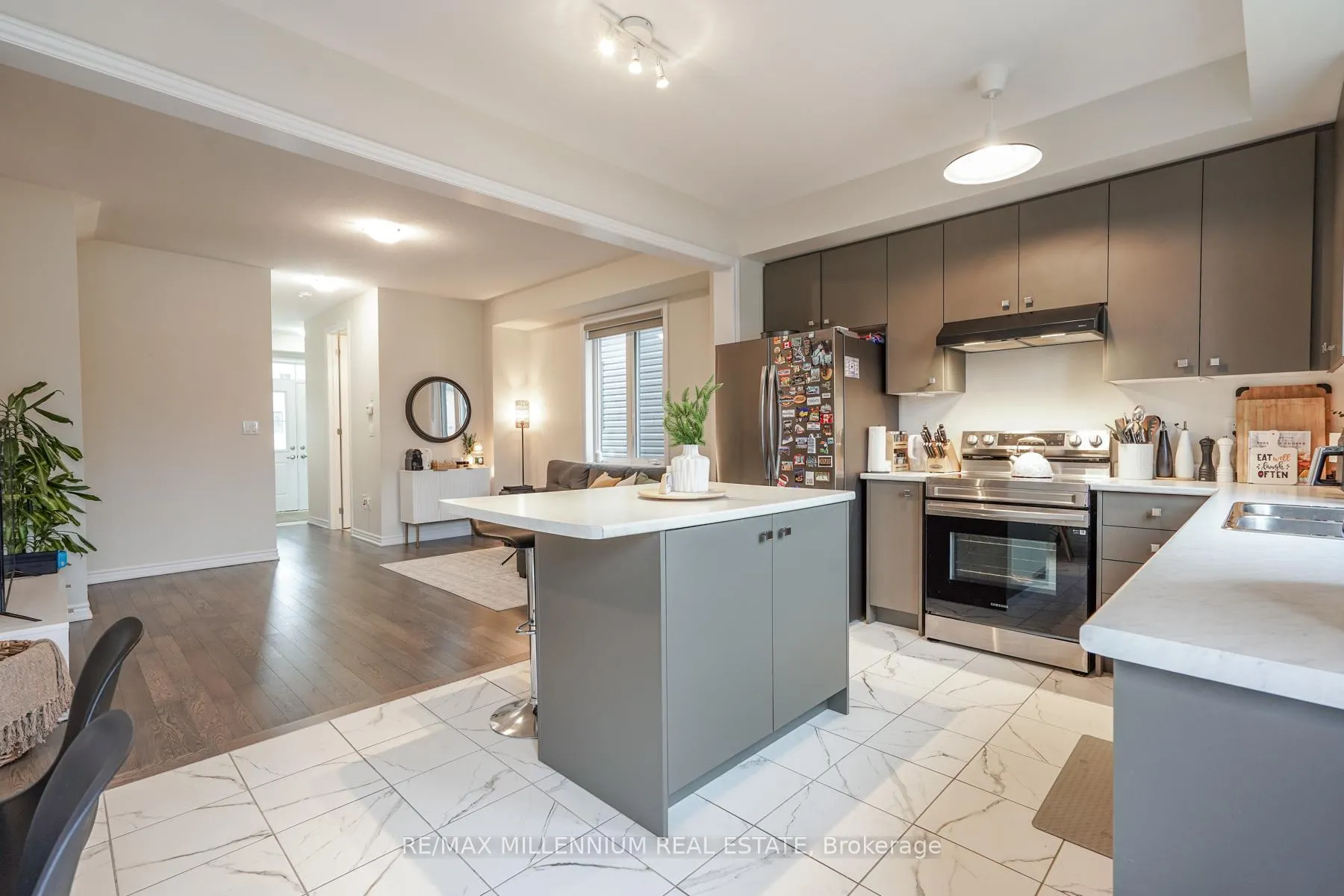 Photo 15 of 299 Vanilla Trail, Thorold, Rolling Meadows — HOMEH