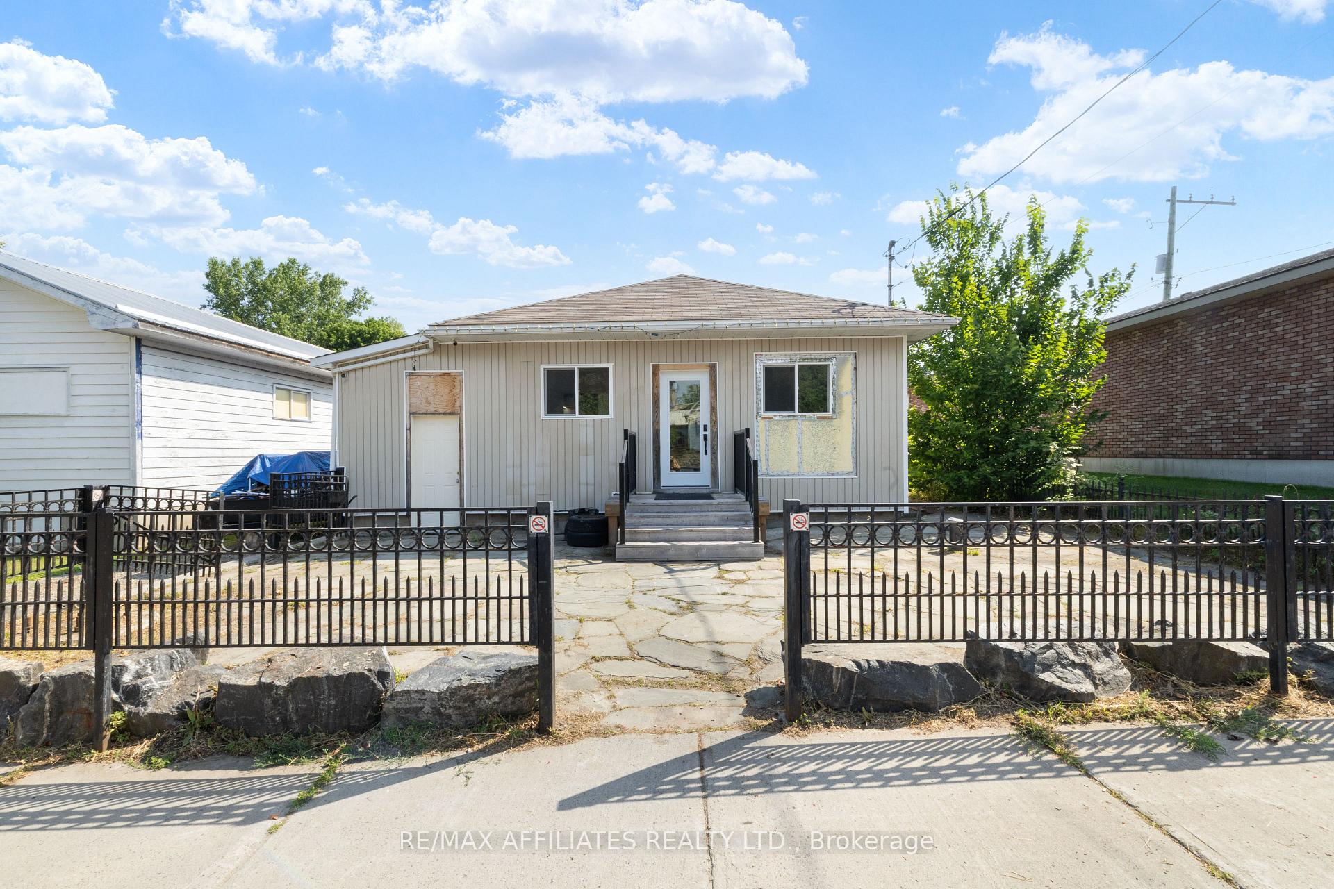 Photo 9 of 79 George Street, Lanark Highlands, Lanark Highlands (Lanark Village) — HOMEH