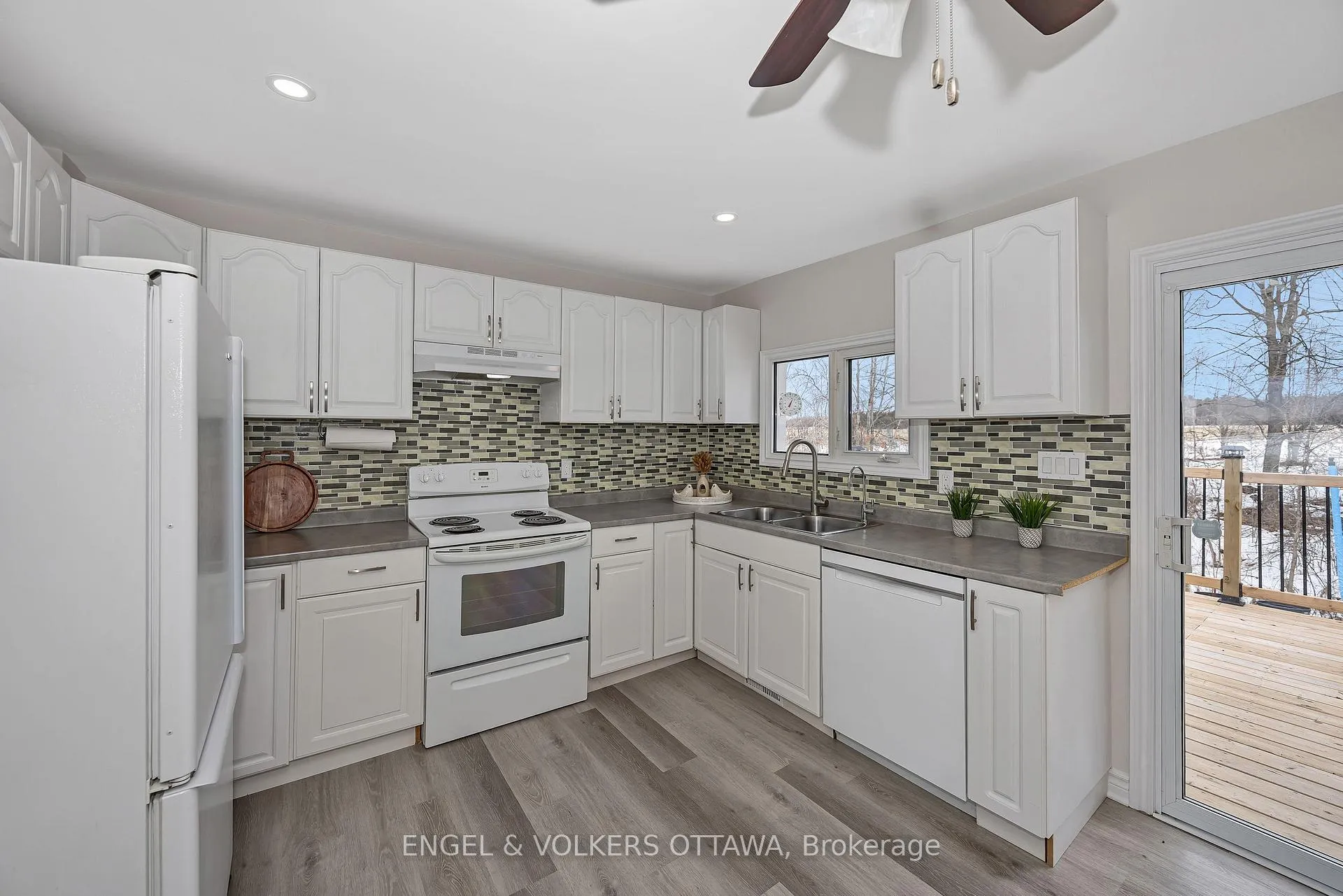 Photo 15 of 4868 Ferry Road, Ottawa, Fitzroy — HOMEH