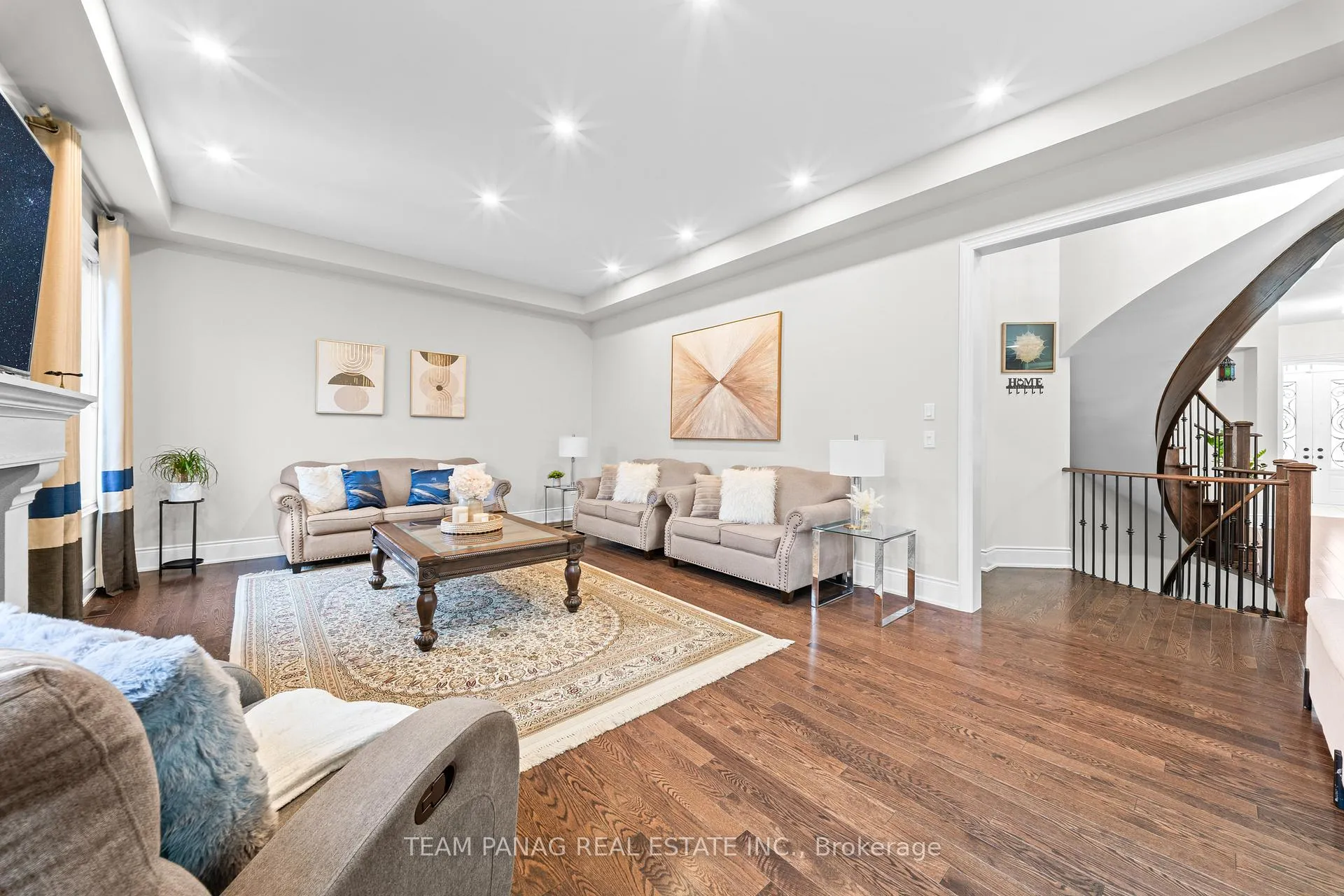 Photo 13 of 4 Rockton Court, Brampton, Toronto Gore Rural Estate — HOMEH