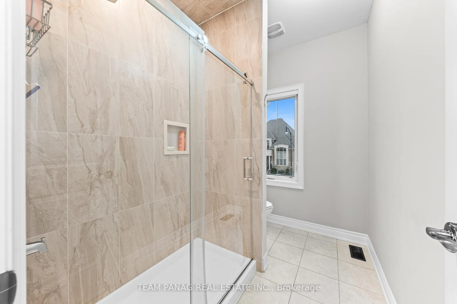 Photo 26 of 4 Rockton Court, Brampton, Toronto Gore Rural Estate — HOMEH