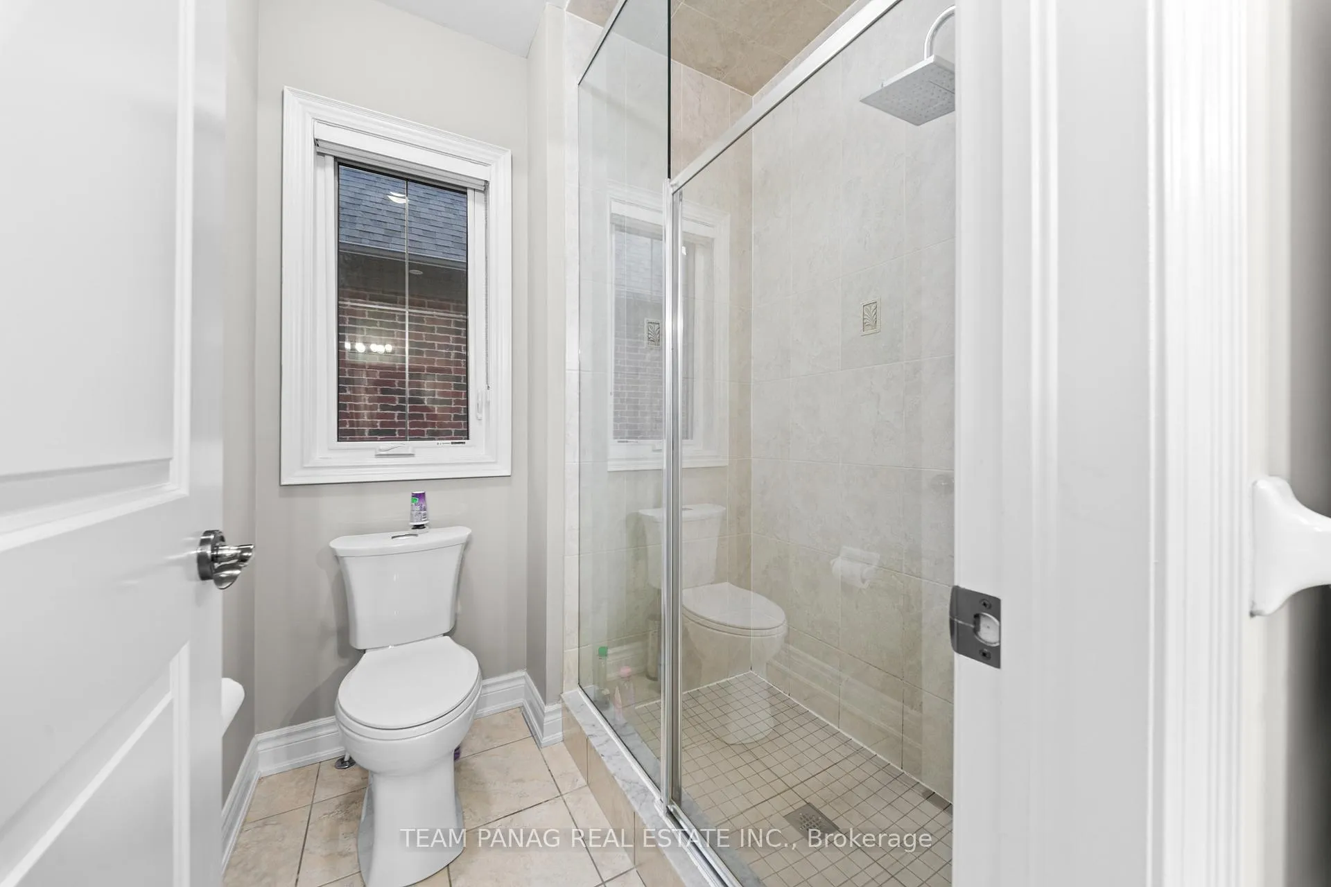 Photo 30 of 4 Rockton Court, Brampton, Toronto Gore Rural Estate — HOMEH