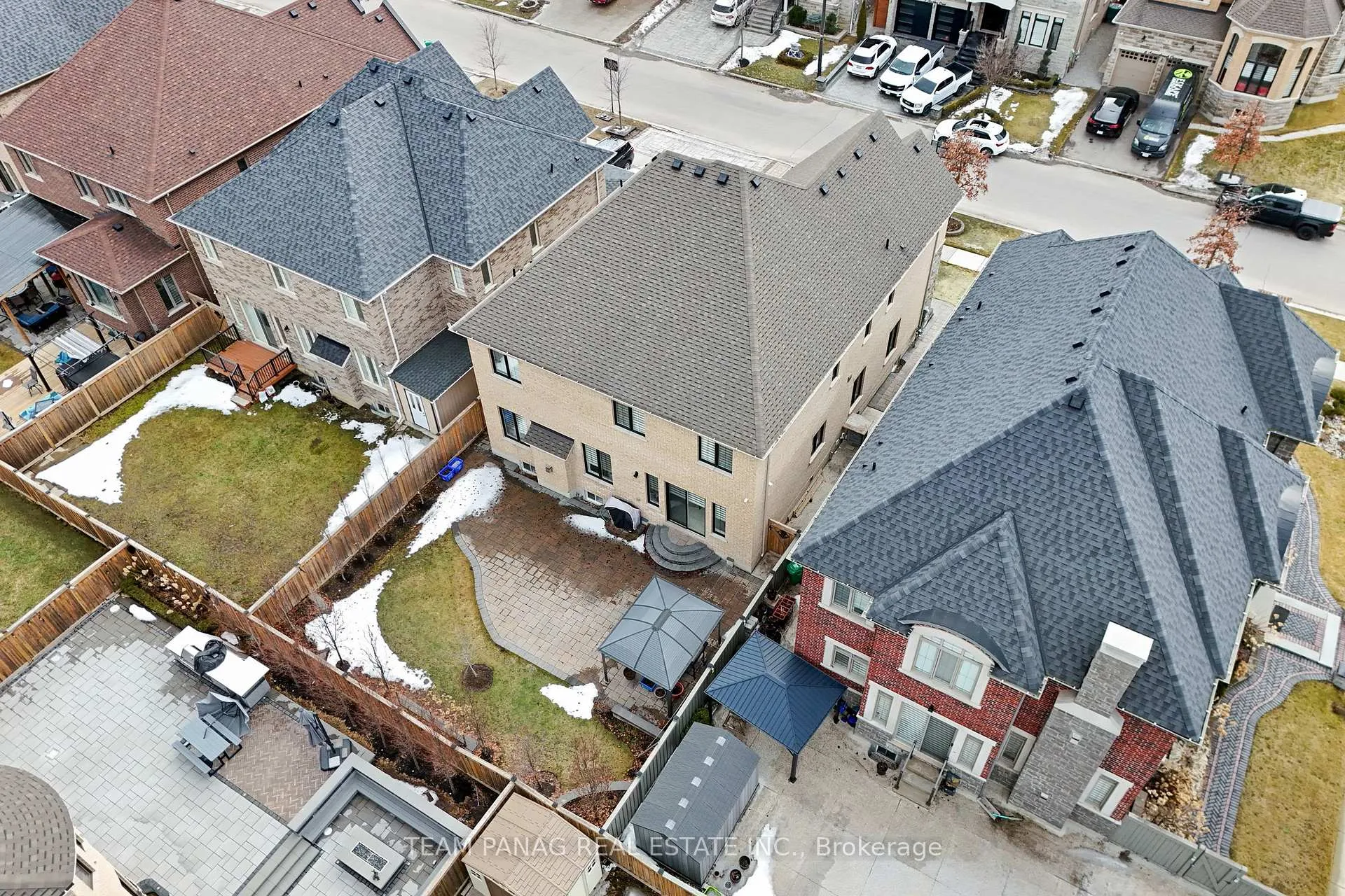 Photo 40 of 4 Rockton Court, Brampton, Toronto Gore Rural Estate — HOMEH