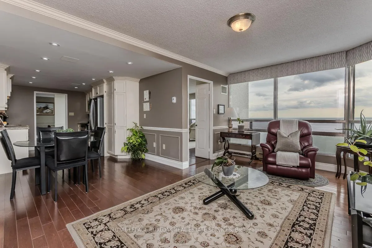 Photo 7 of Unit 2008, 2170 Marine Drive, Oakville, Bronte — HOMEH