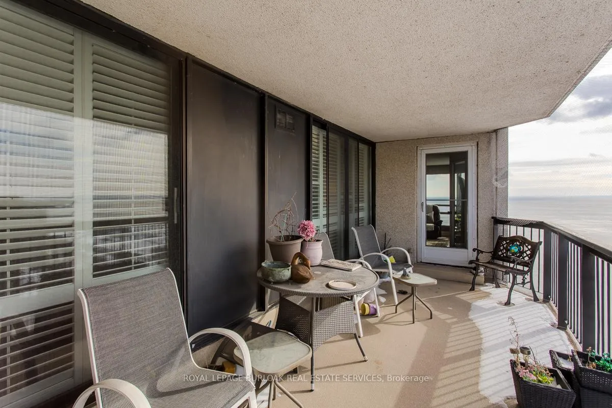 Photo 9 of Unit 2008, 2170 Marine Drive, Oakville, Bronte — HOMEH
