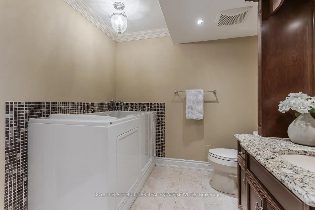 Photo 37 of Unit 2008, 2170 Marine Drive, Oakville, Bronte — HOMEH