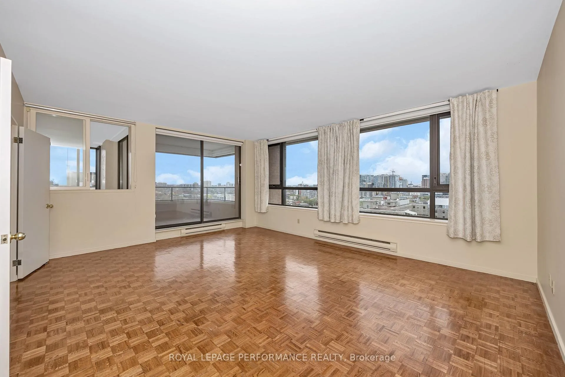 Photo 30 of Unit 1204, 40 Boteler Street, Ottawa, Lower Town/Byward Market — HOMEH