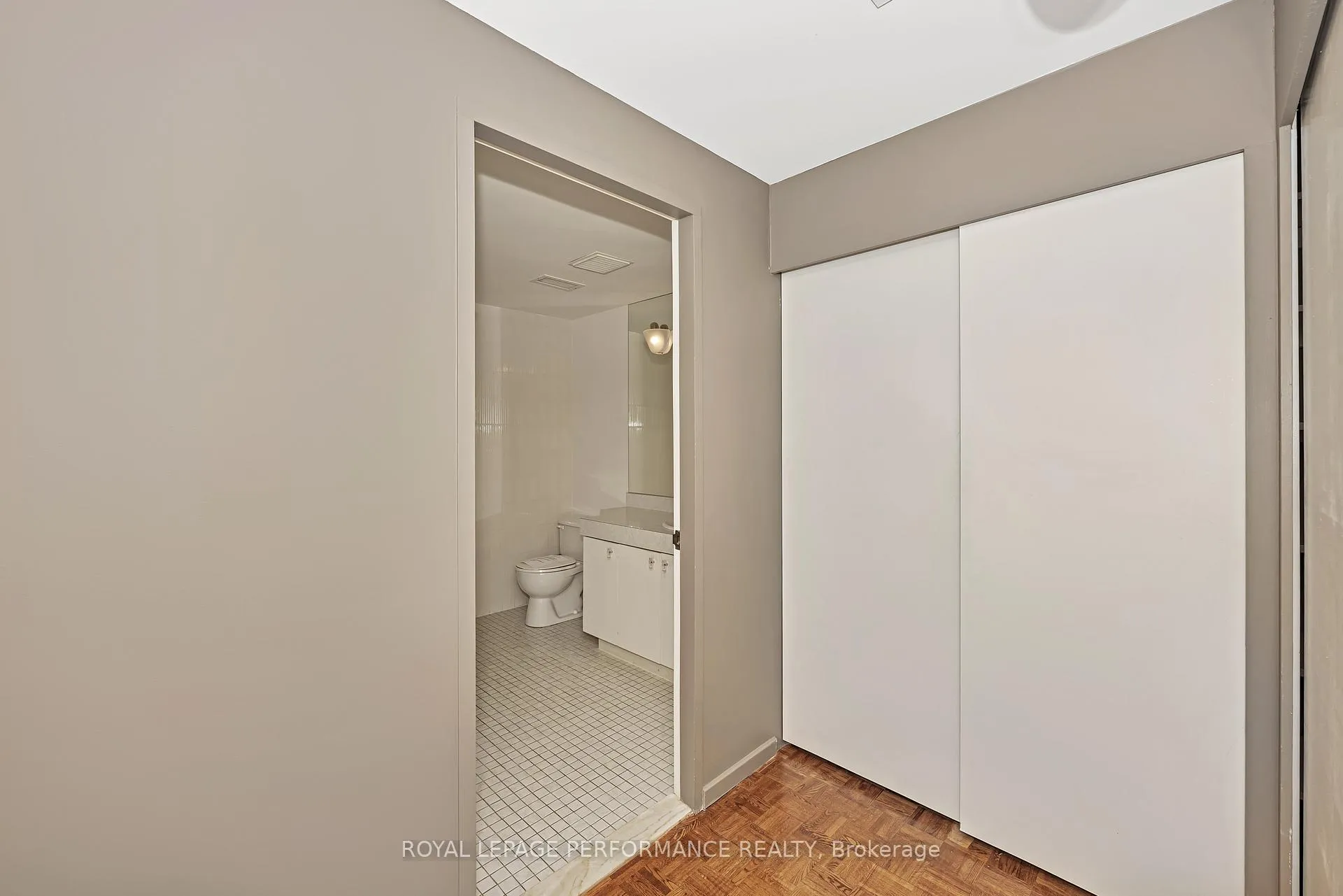 Photo 43 of Unit 1204, 40 Boteler Street, Ottawa, Lower Town/Byward Market — HOMEH