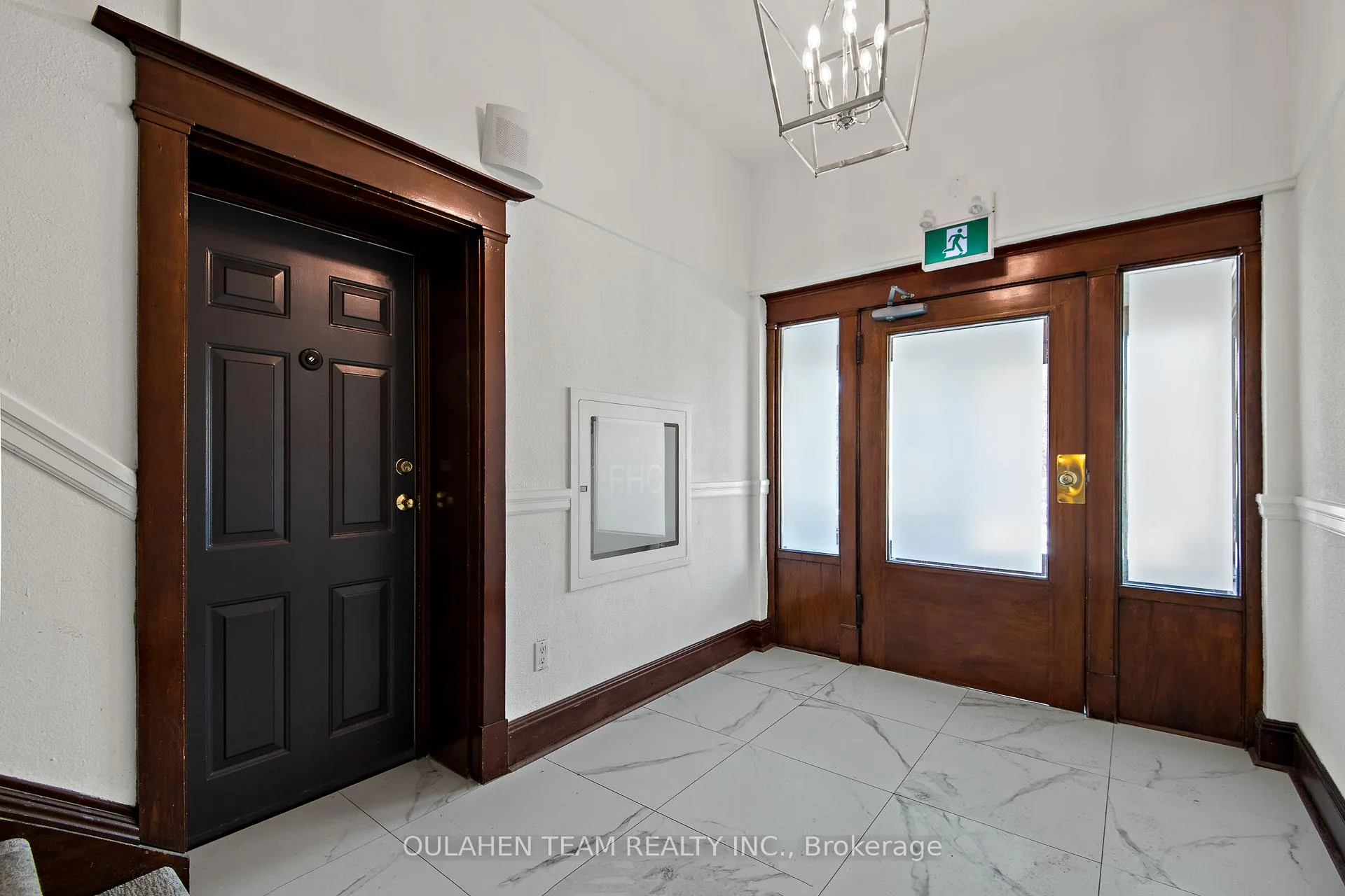 Photo 2 of Unit 103, 75 Crescent Road, Toronto, Rosedale-Moore Park — HOMEH