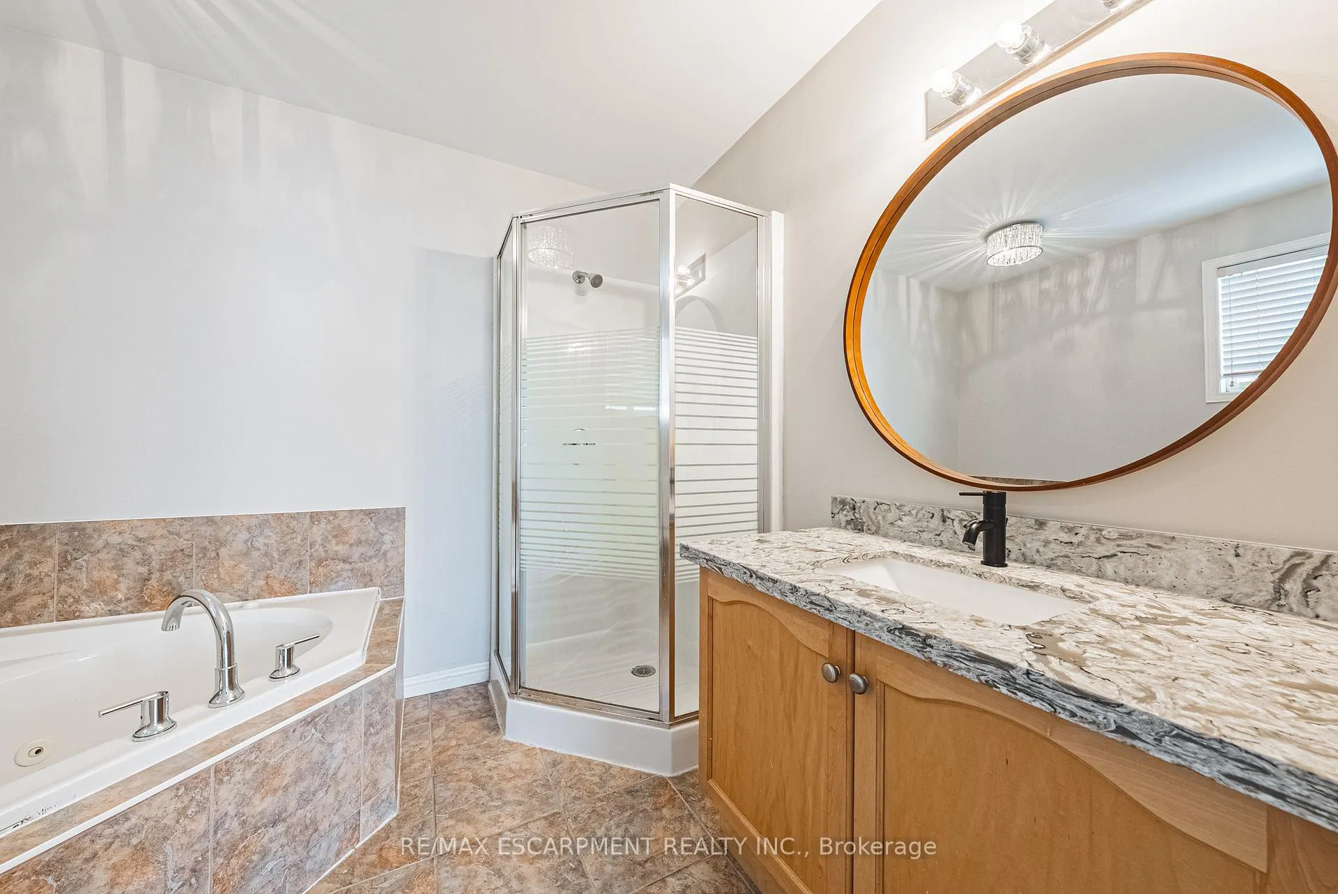Photo 17 of Unit 1, 12 Shadetree Crescent, Hamilton, Stoney Creek Mountain — HOMEH